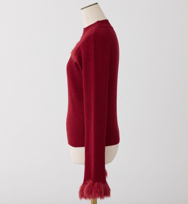  「デコルテカットデザインチャーム付きニット」|ニット・セーター|