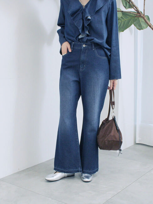 Samansa Mos2 blue「【ECO DENIM 】 フレアパンツ」|その他|