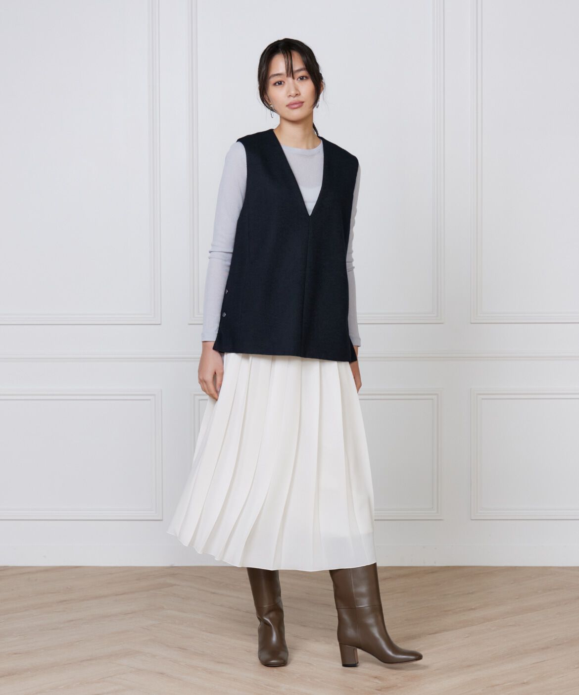 7-IDconcept.「Vネックプルオーバージレ」|ダウンベスト・ベスト|