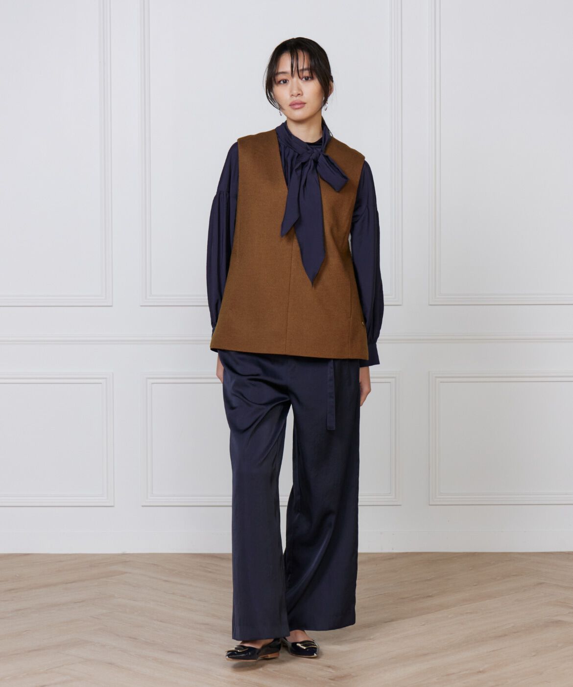 7-IDconcept.「Vネックプルオーバージレ」|ダウンベスト・ベスト|