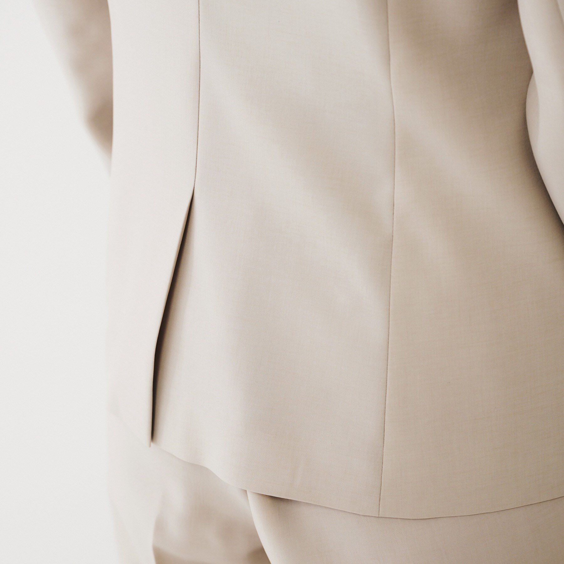 UNTITLED「【通勤スーツ】ライトウェイト カラーレスジャケット」|ノーカラージャケット|