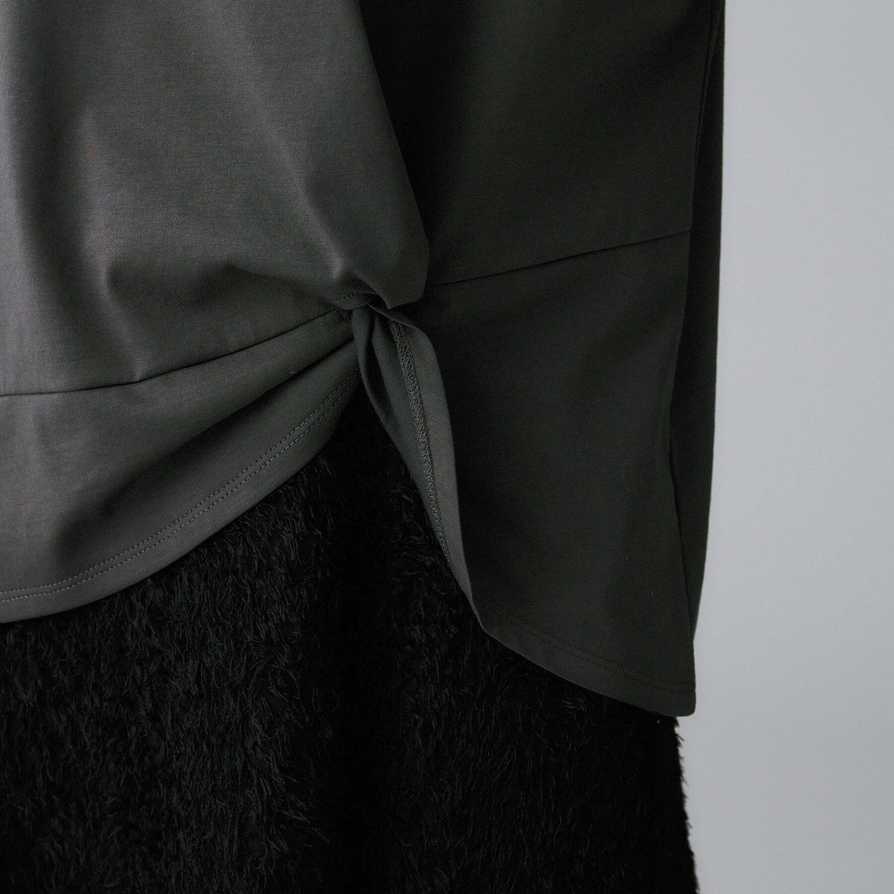 UNTITLED「【洗える/Tシャツ】ツイストプルオーバー」|Tシャツ・カットソー|