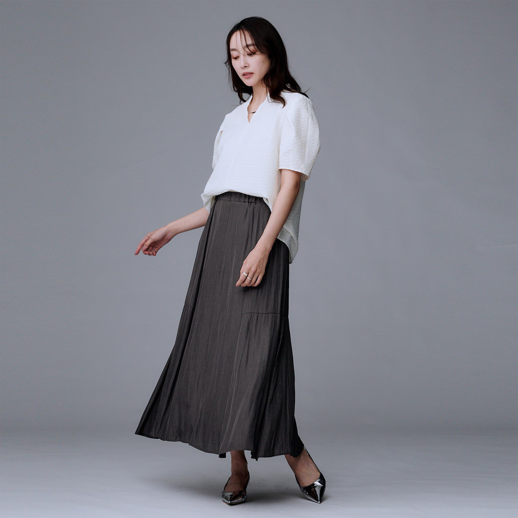 UNTITLED「【洗える/1枚で着映え】ソフト裾フレアスカート」|スカート|