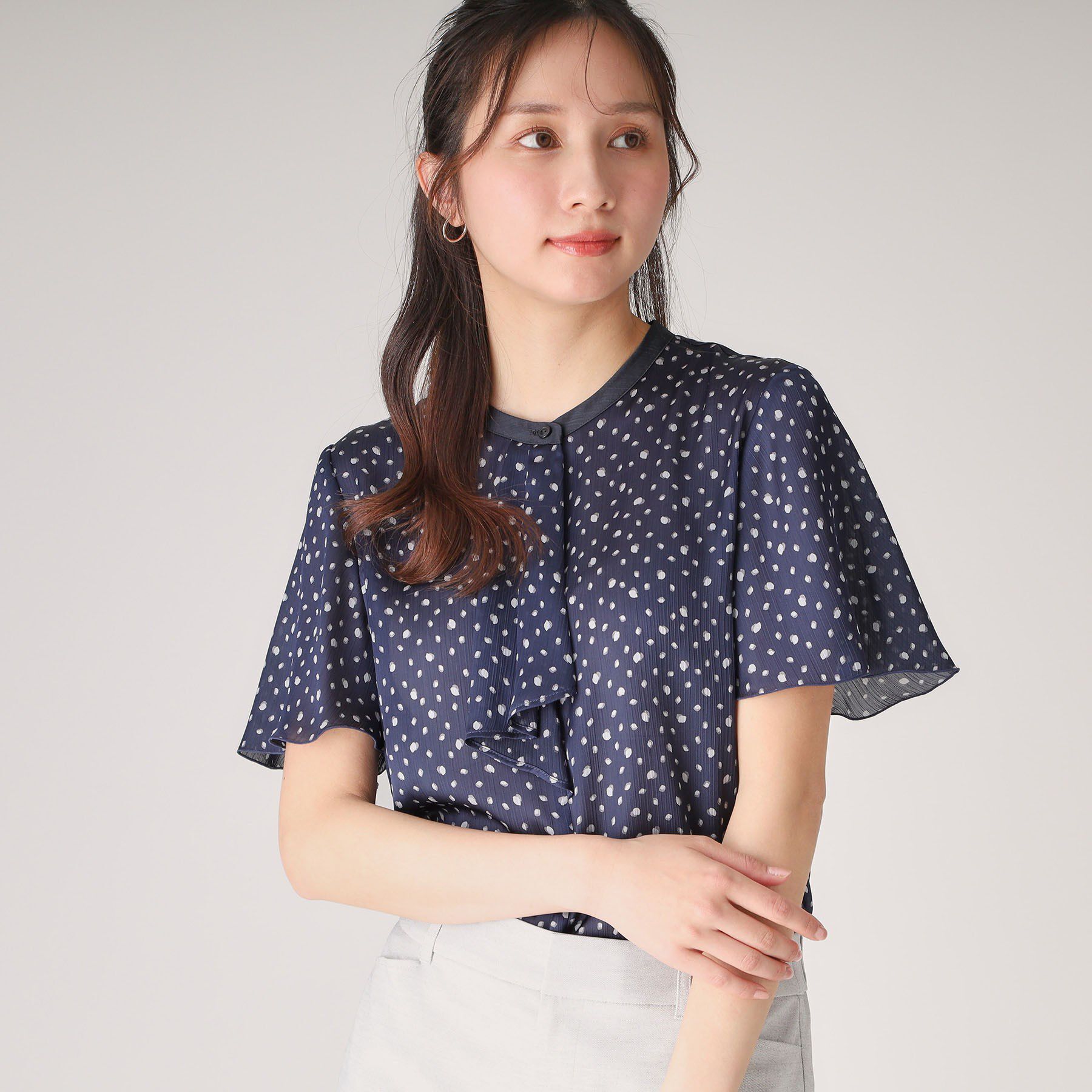 COUP DE CHANCE「【洗える】フリルデザインブラウス」|シャツ・ブラウス|ネイビー(594)