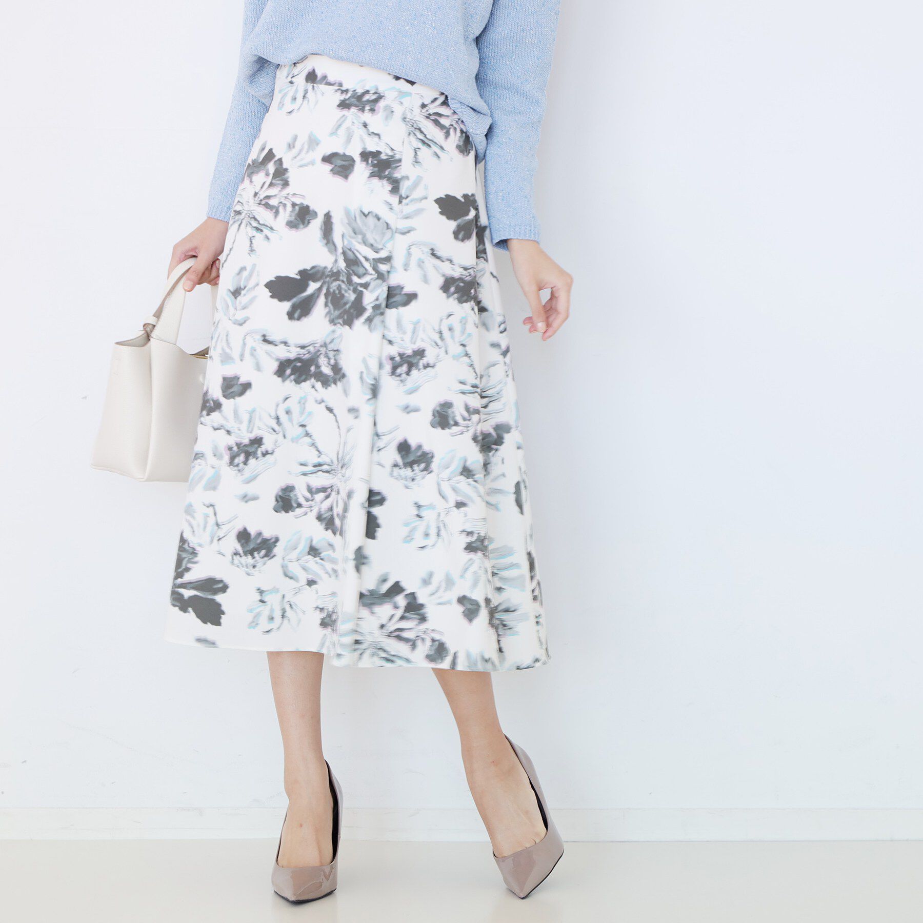 COUP DE CHANCE「【手洗い可／日本製／ウエスト後ろゴム】フラワー柄フレアスカート」|スカート|グレー(112)