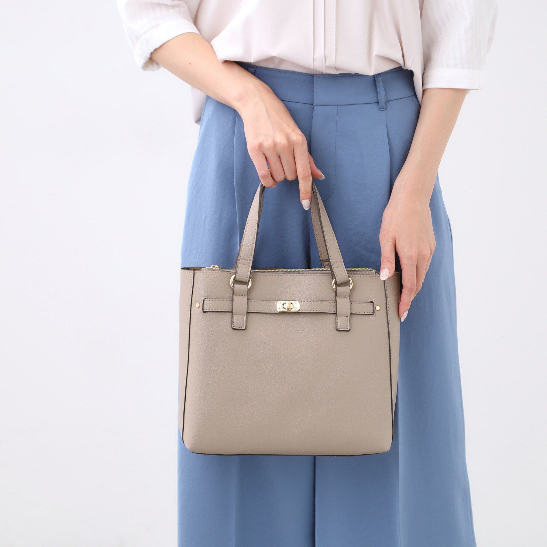 Reflect「【たっぷり収納！／通勤におすすめ】&rsquo;25秋冬毎日ミディアムバッグ」|ハンドバッグ|