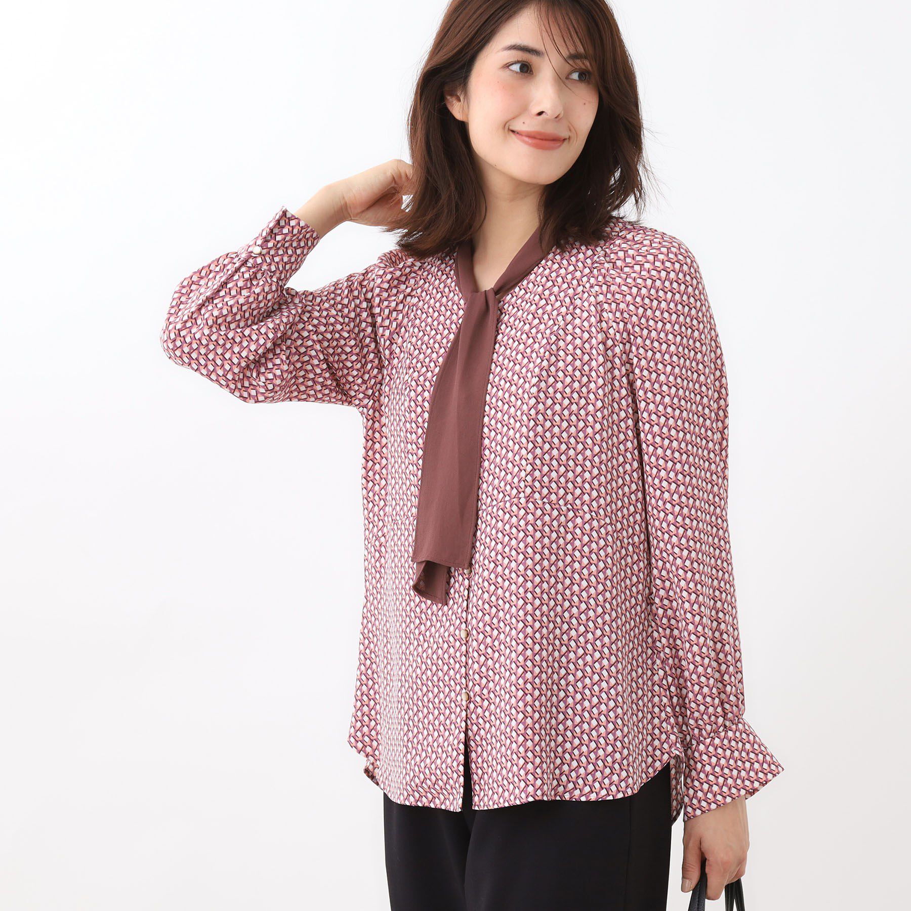 Reflect「【レイヤードに◎】ボウタイプリントブラウス」|シャツ・ブラウス|