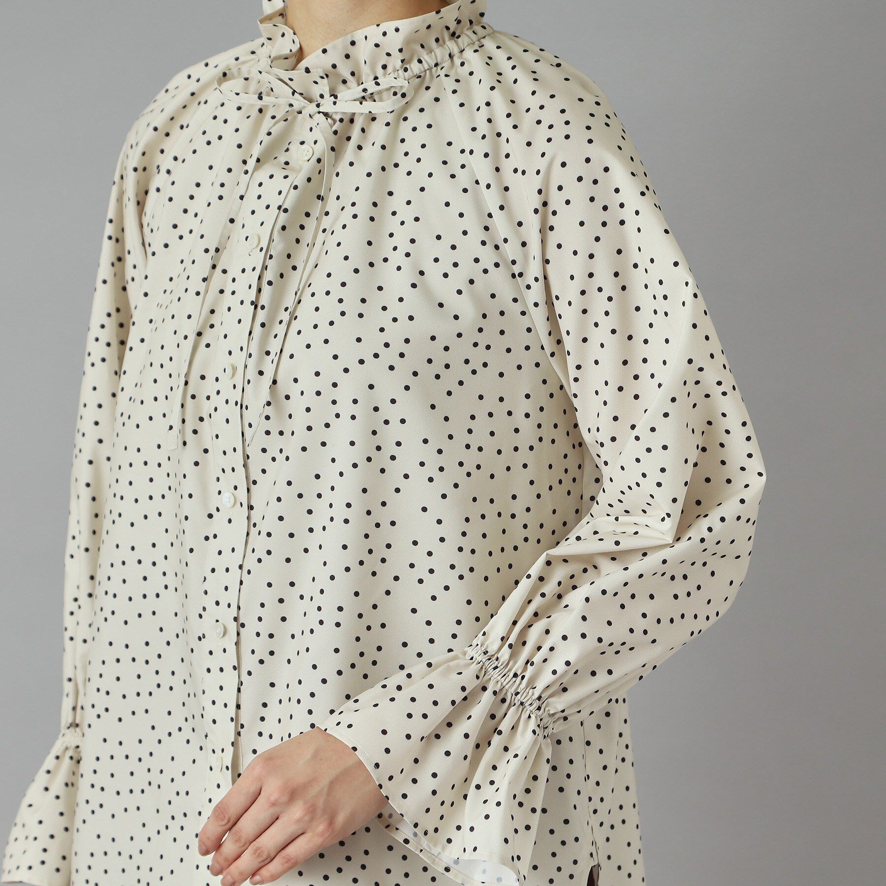 DRESSTERIOR「【洗える/フリルカラー】キャンディスリーブフリルカラーブラウス」|シャツ・ブラウス|