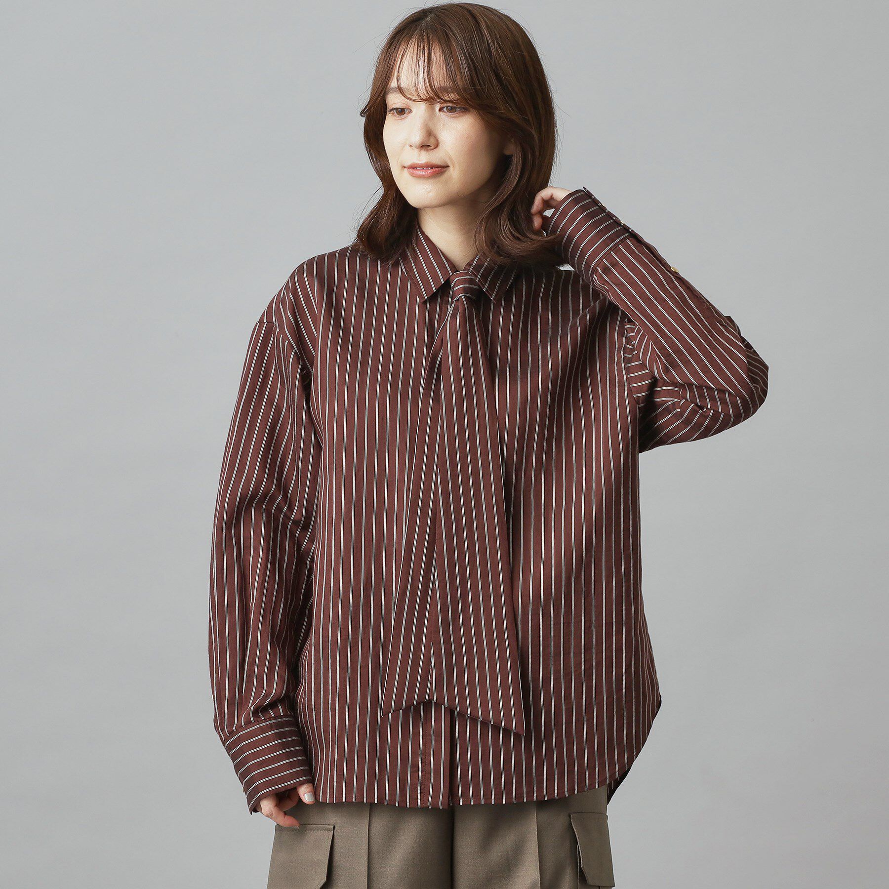 DRESSTERIOR「【洗える/オンオフ/otonaMUSE 11月号掲載】3WAYタイ付きアーカーストライプシャツ」|シャツ・ブラウス|