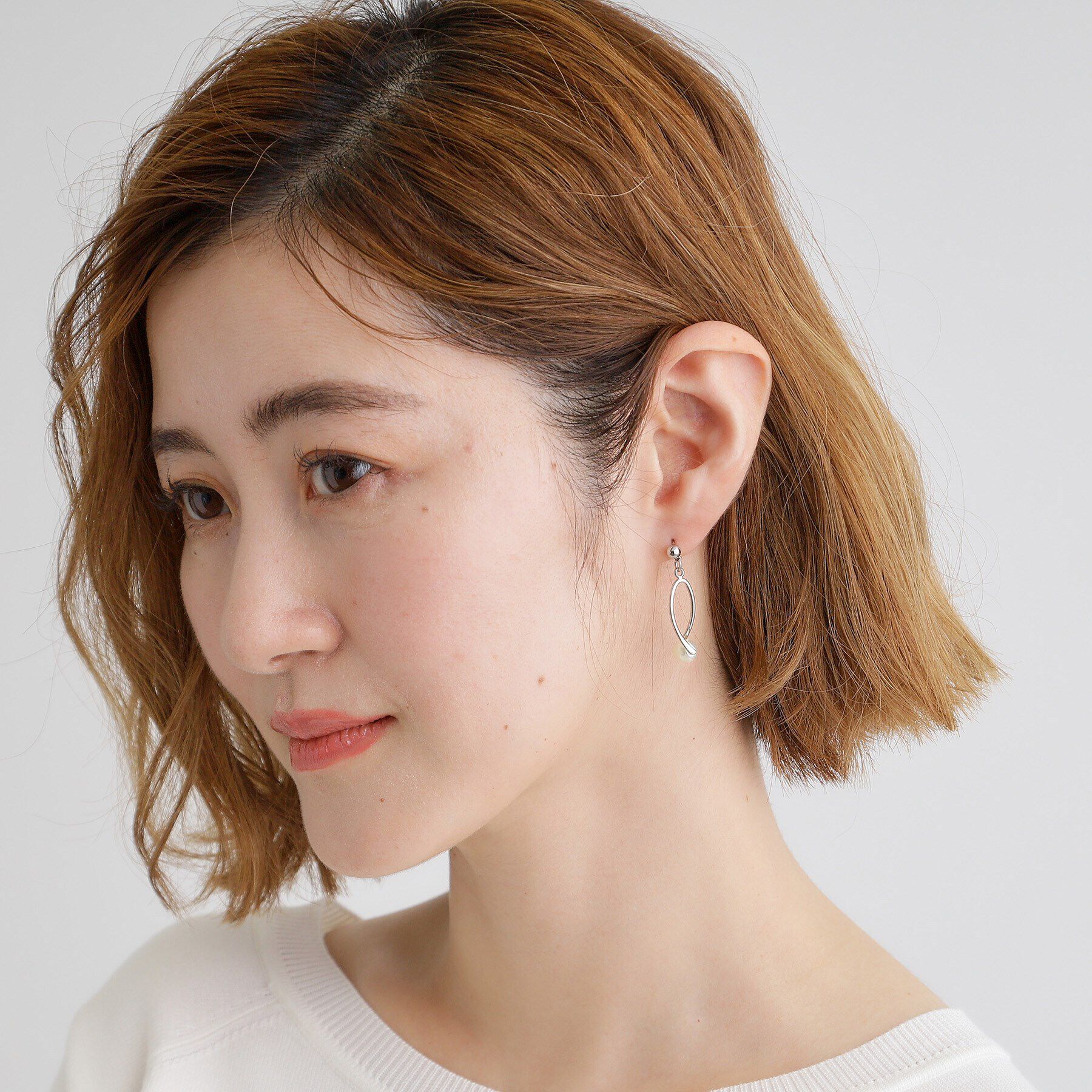 grove「メタルオーバルパール調ピアス」|ピアス|