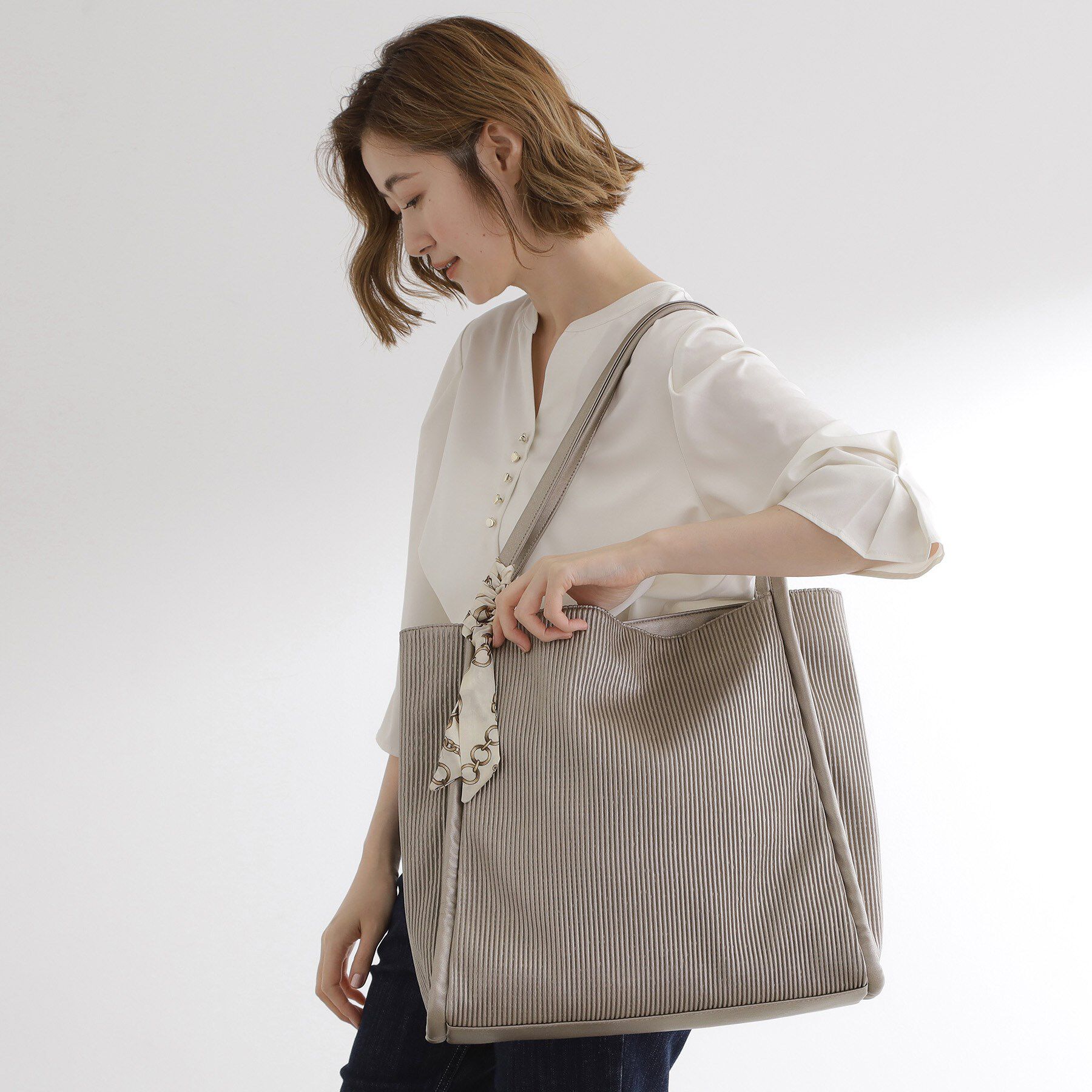 grove「【A4】プリーツスカーフ付トート」|トートバッグ|ブラックシルバー(0