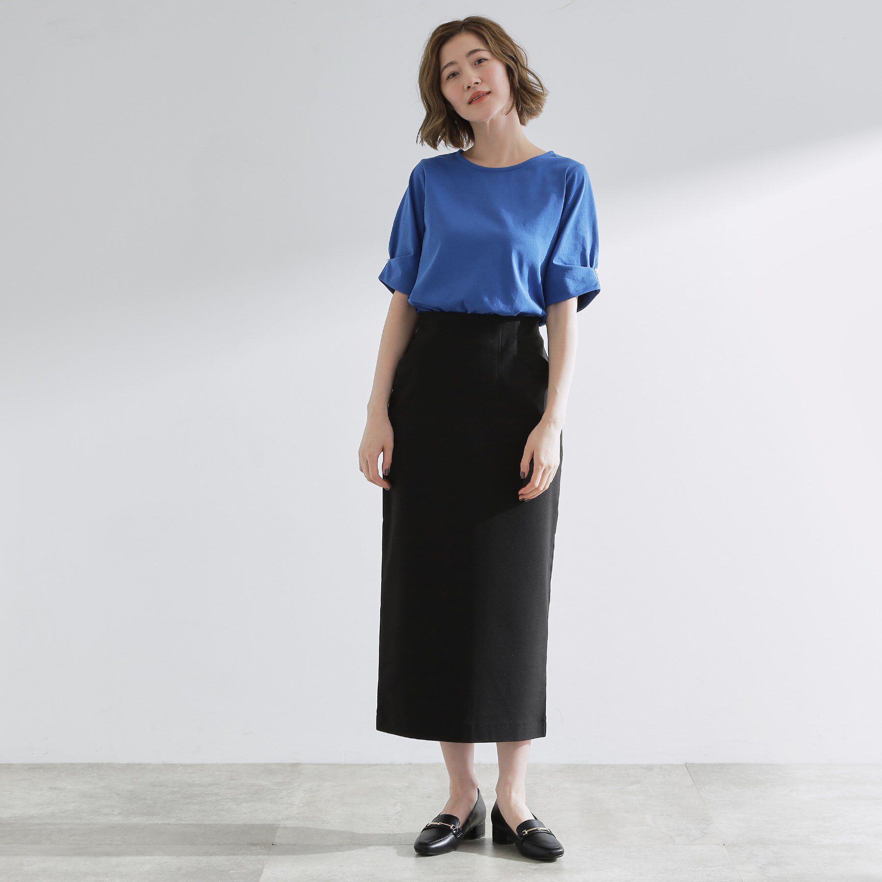 grove「きちんと感と女性らしさ、二の腕カバーが一枚で叶う　袖口パール調ボタンプルオーバー」|Tシャツ・カットソー|