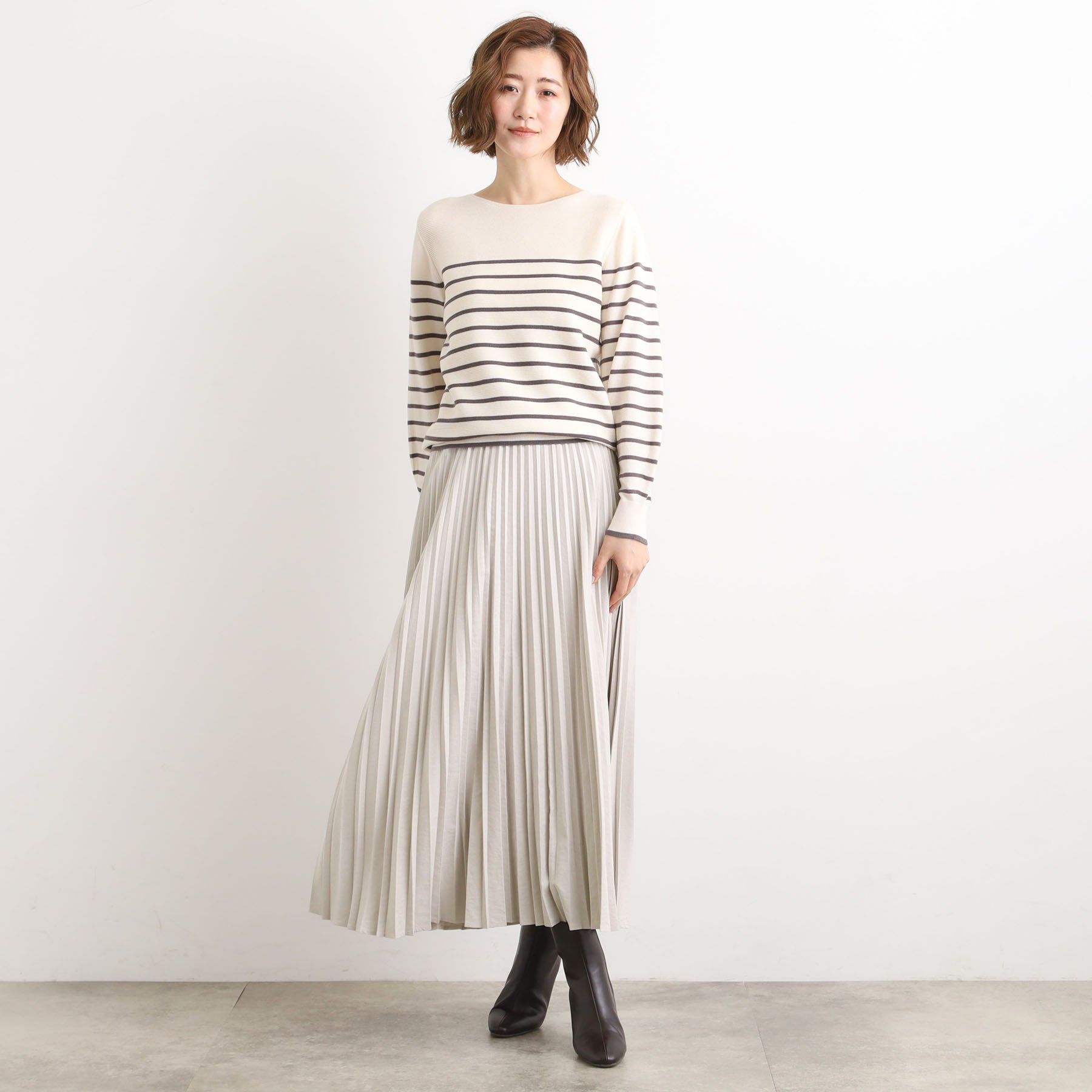 grove「すっきり見えて、やさしく揺れる。大人のスエードライクプリーツスカート」|スカート|