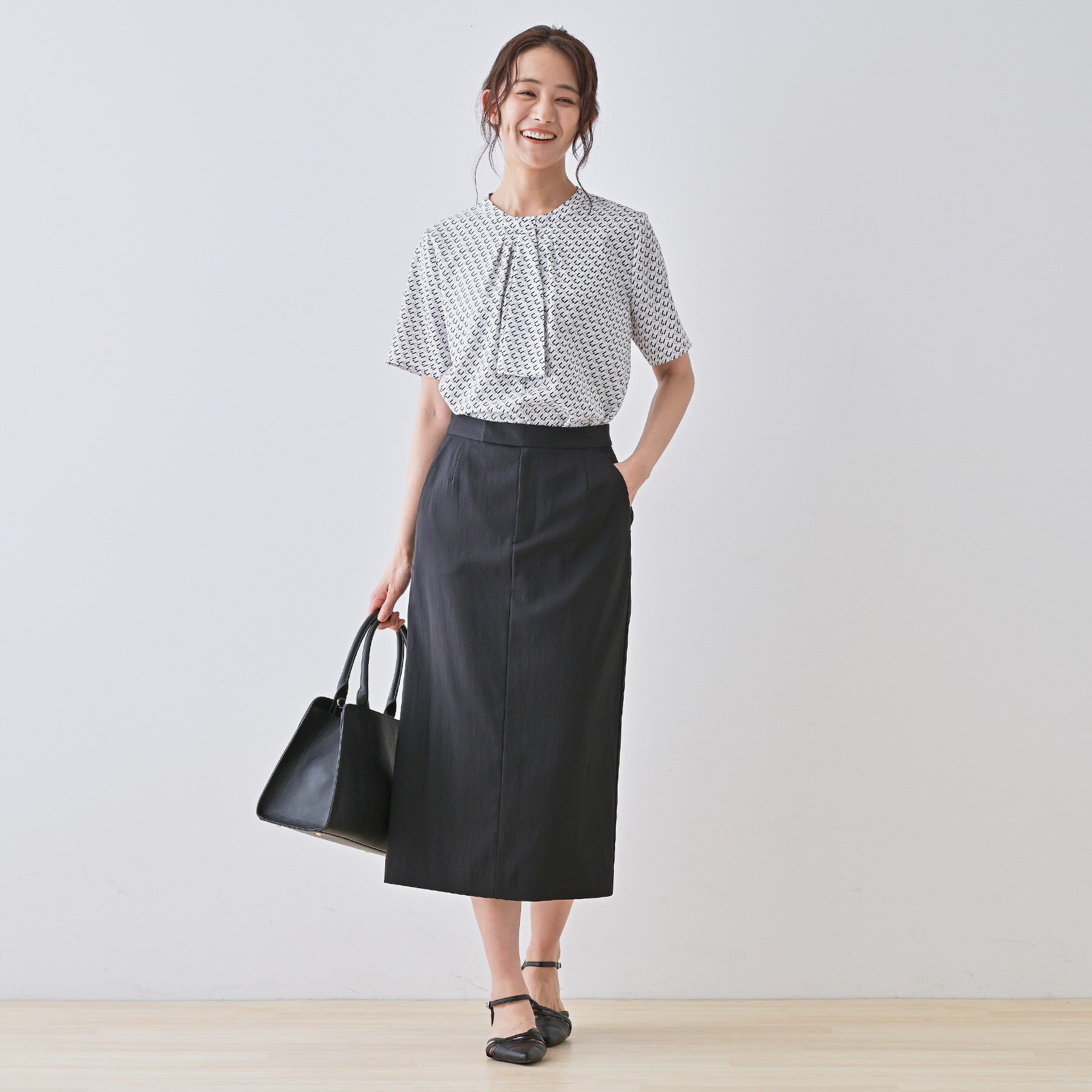 INDIVI「【洗える／UVケア】幾何学柄＆無地ボウタイブラウス」|シャツ・ブラウス|