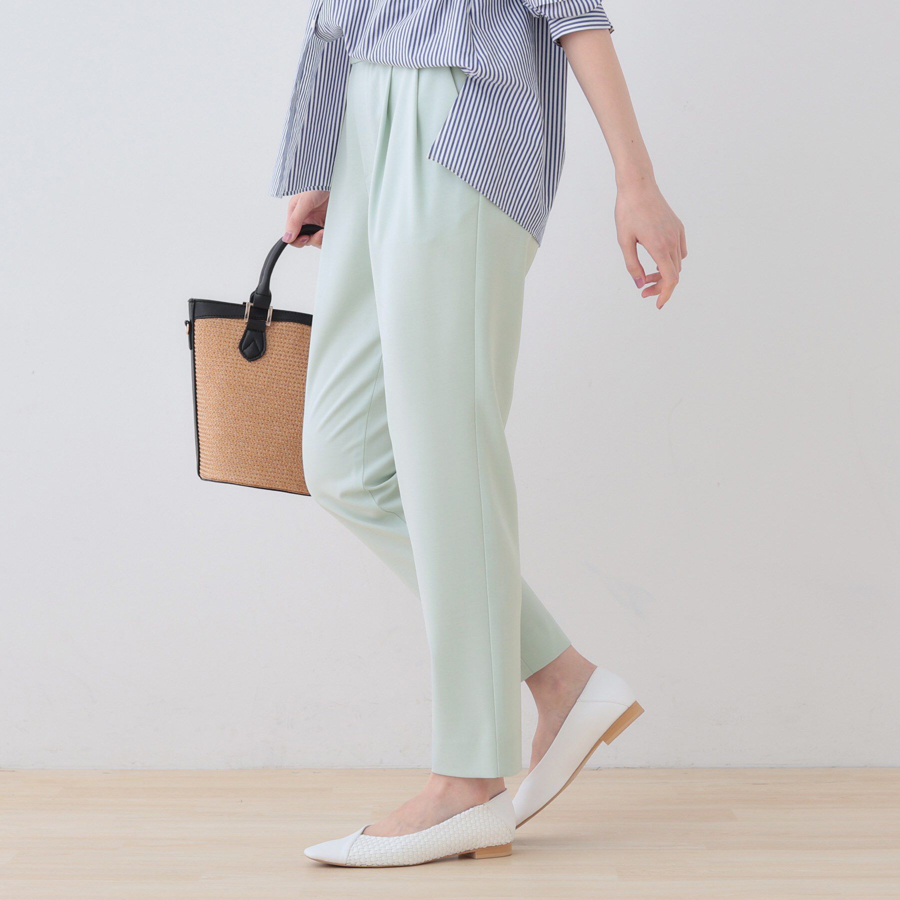 INDIVI「【洗える／ストレッチ】タックテーパードパンツ」|その他|