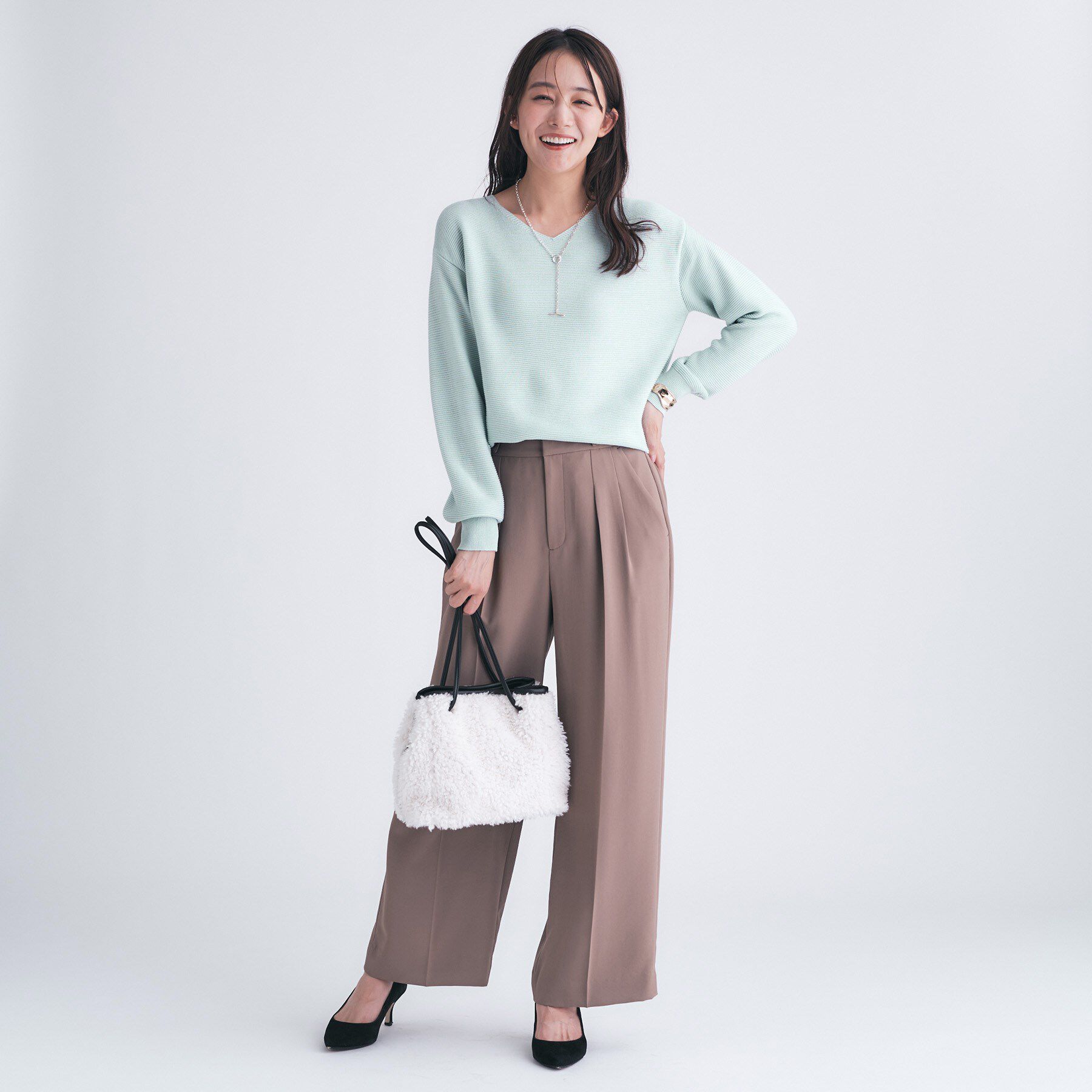 INDIVI「【ウール混ラメ素材】Vネック煌めきニット」|ニット・セーター|