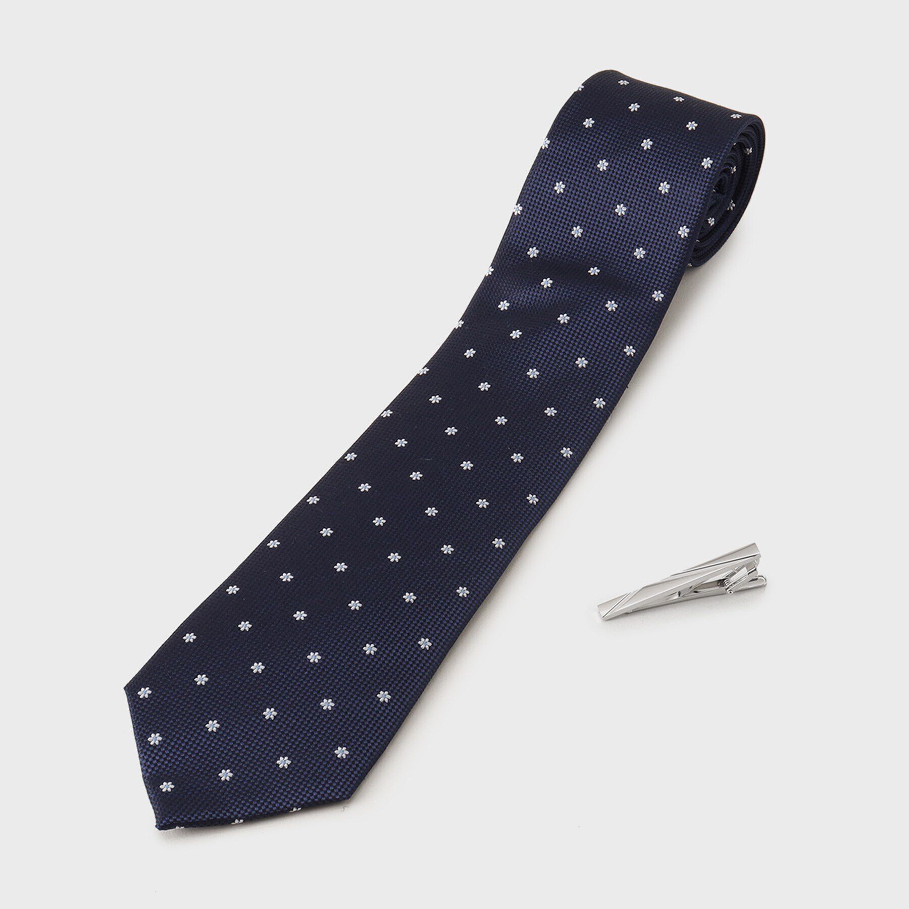 TAKEO KIKUCHI「「成人・入学・入社お祝い」ネクタイ&タイバー ギフトセット」|ネクタイ・蝶ネクタイ|ﾈｲﾋﾞｰ(493)