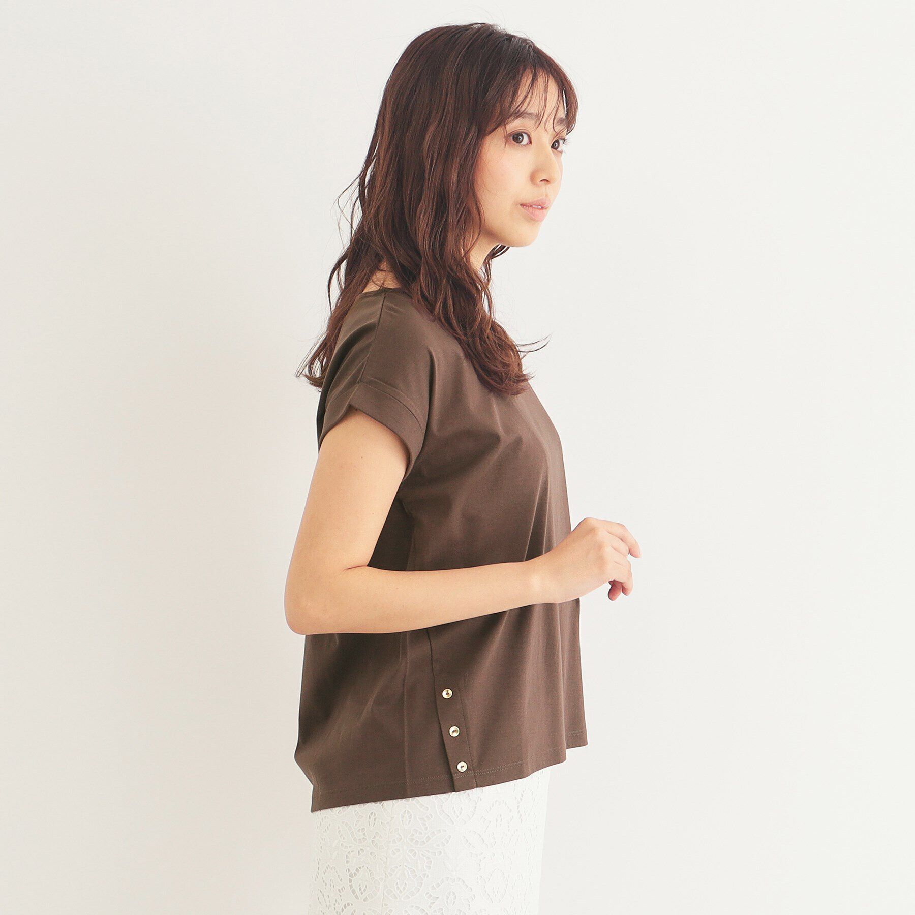 index「《5color》サイドボタン付き フレンチスリーブトップス【接触冷感/洗濯機洗い可】」|Tシャツ・カットソー|