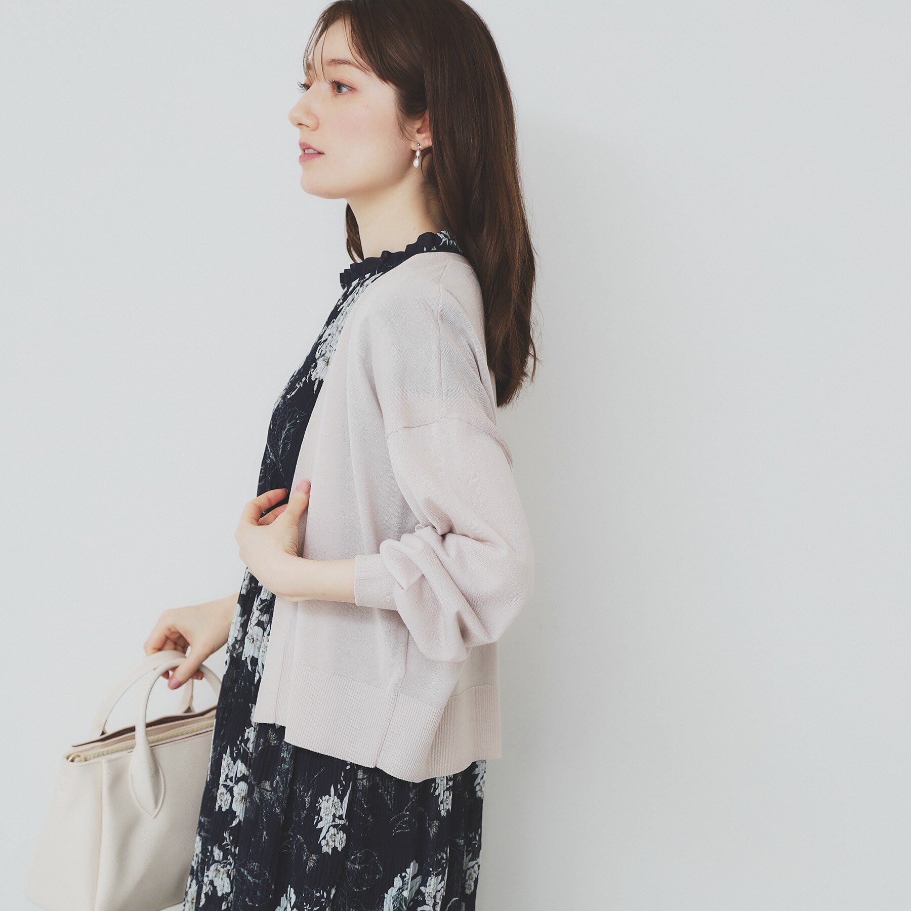 index「《6色展開》リラクシーショートカーディガン【洗濯機洗い可/接触冷感/抗ピル】」|カーディガン|