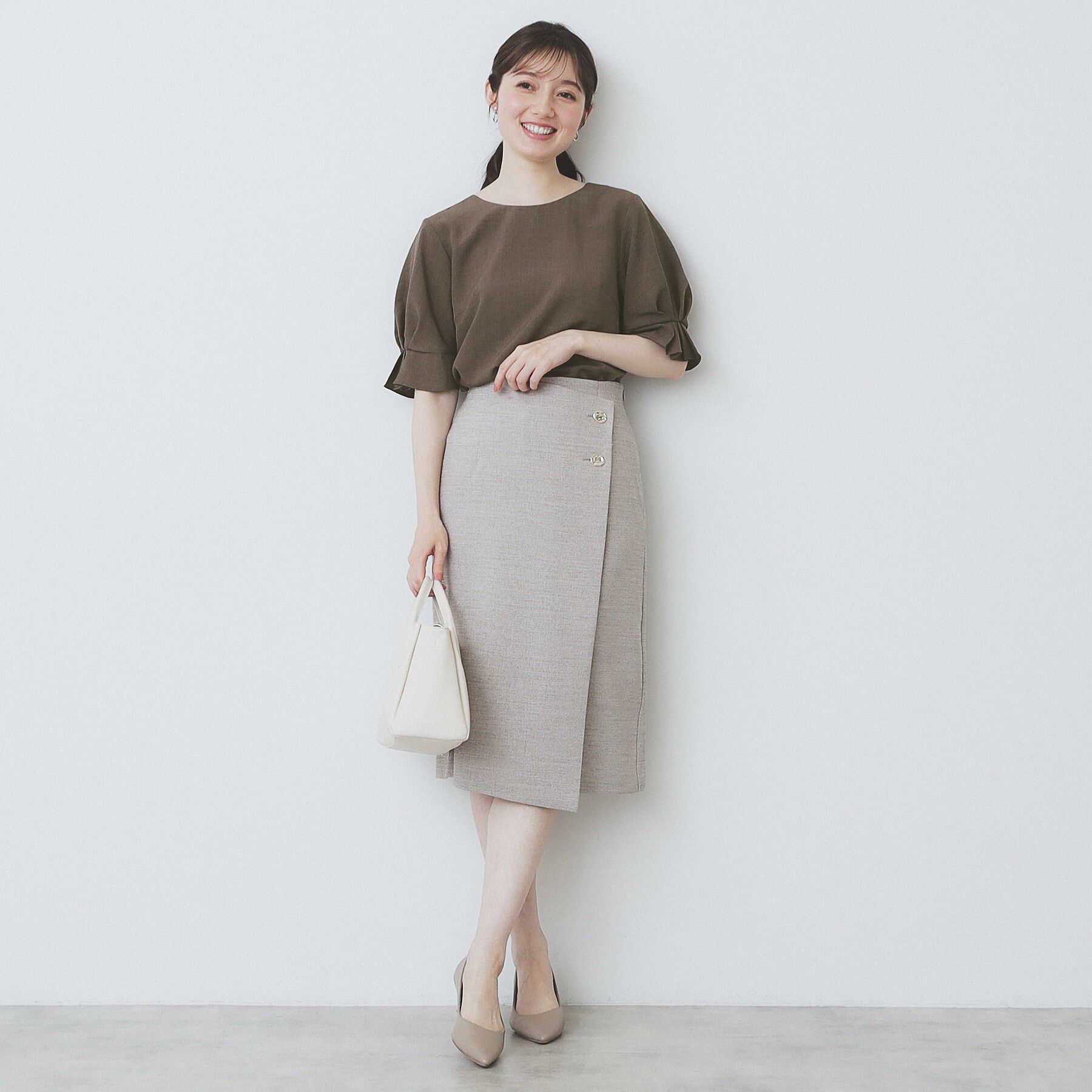 index「《8色展開/XS-LLサイズ》タックパフスリーブブラウス【洗濯機洗い可/吸水速乾/防シワ/抗ピル】」|シャツ・ブラウス|