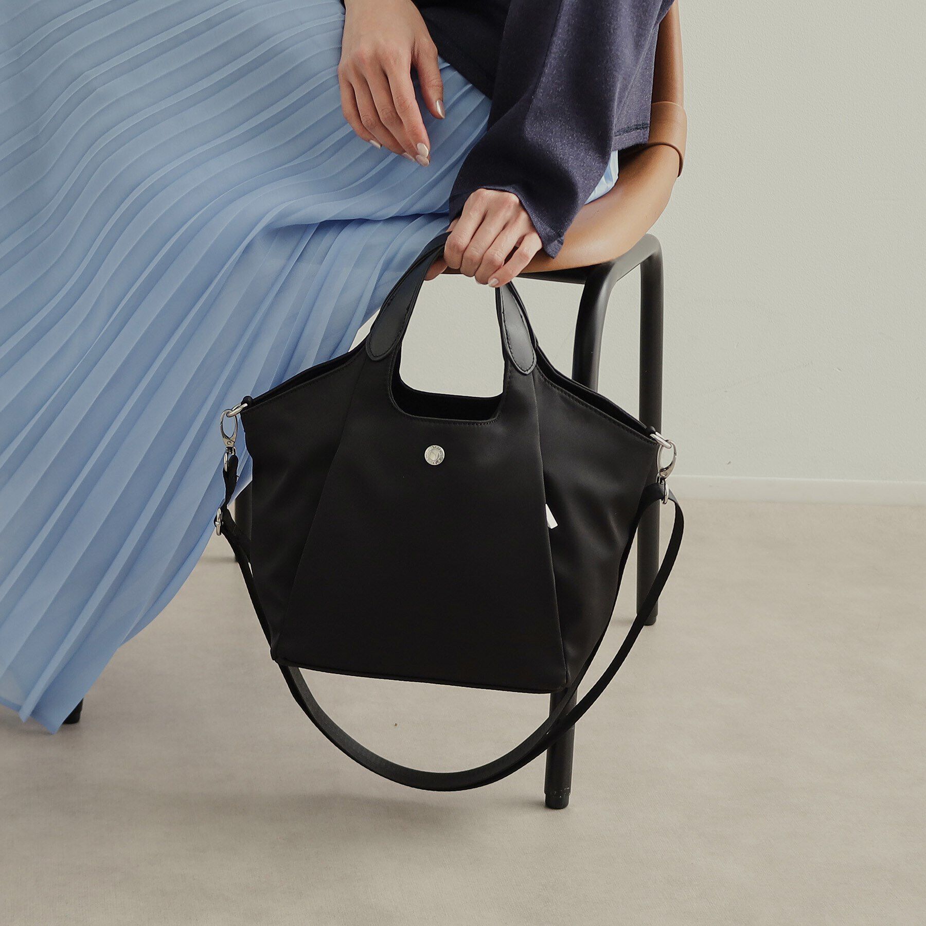 OPAQUE.CLIP「【撥水加工／マルチポケット／2WAY】カジュアルミドルトートバッグ」|トートバッグ|