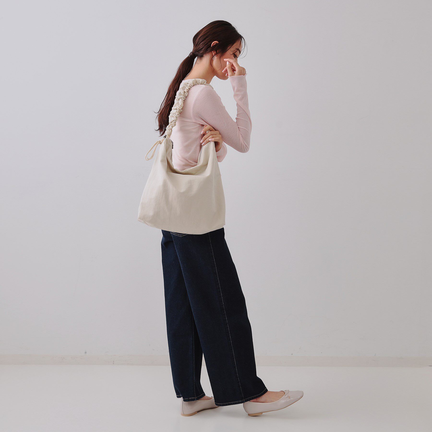 OPAQUE.CLIP「【2WAY／A4サイズ対応】ドロストギャザーフリルハンドルワンショルダーバッグ」|ショルダー・メッセンジャー|