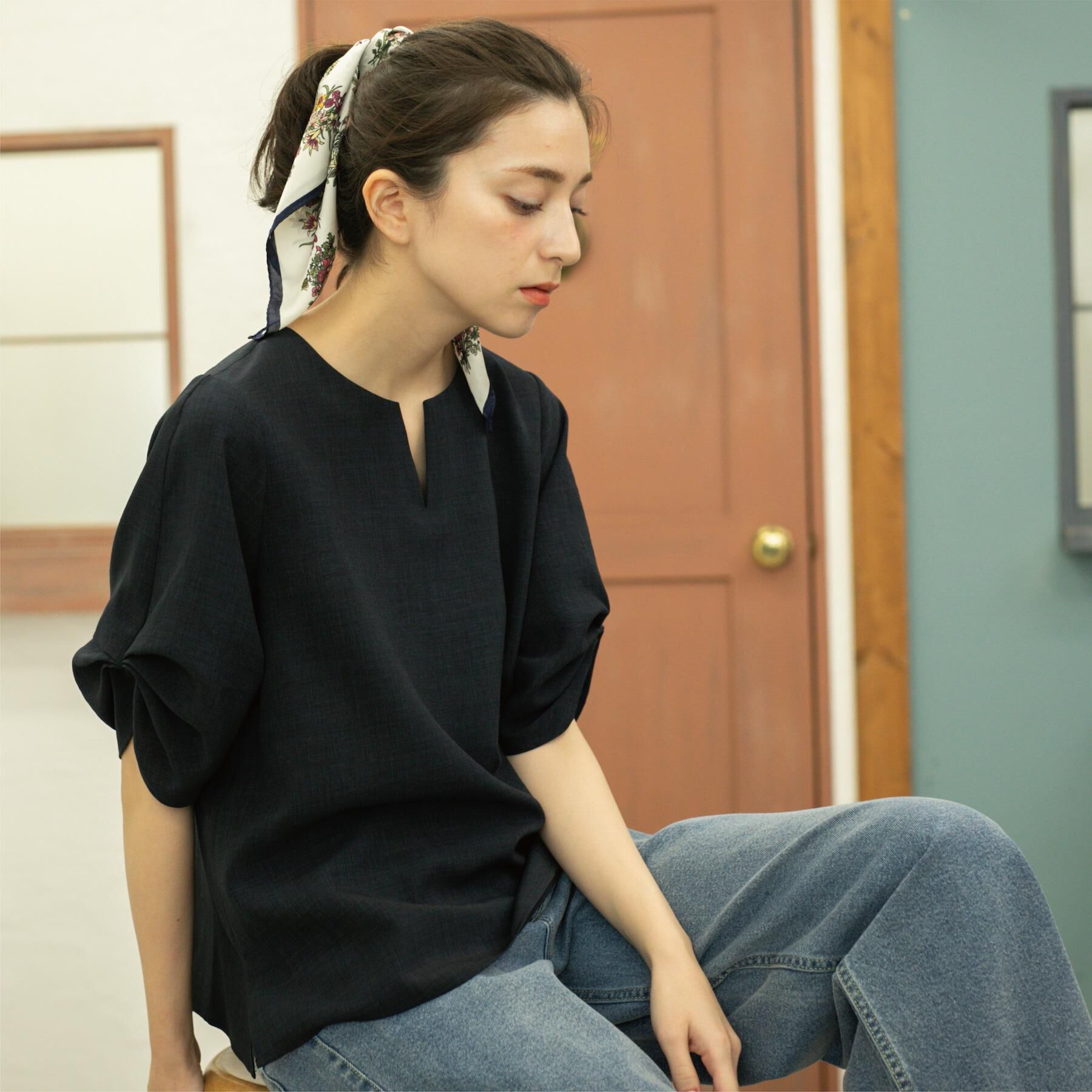 OPAQUE.CLIP「リネンライクキーネックタックスリーブブラウス【洗濯機洗い可/吸水速乾/接触冷感】」|シャツ・ブラウス|