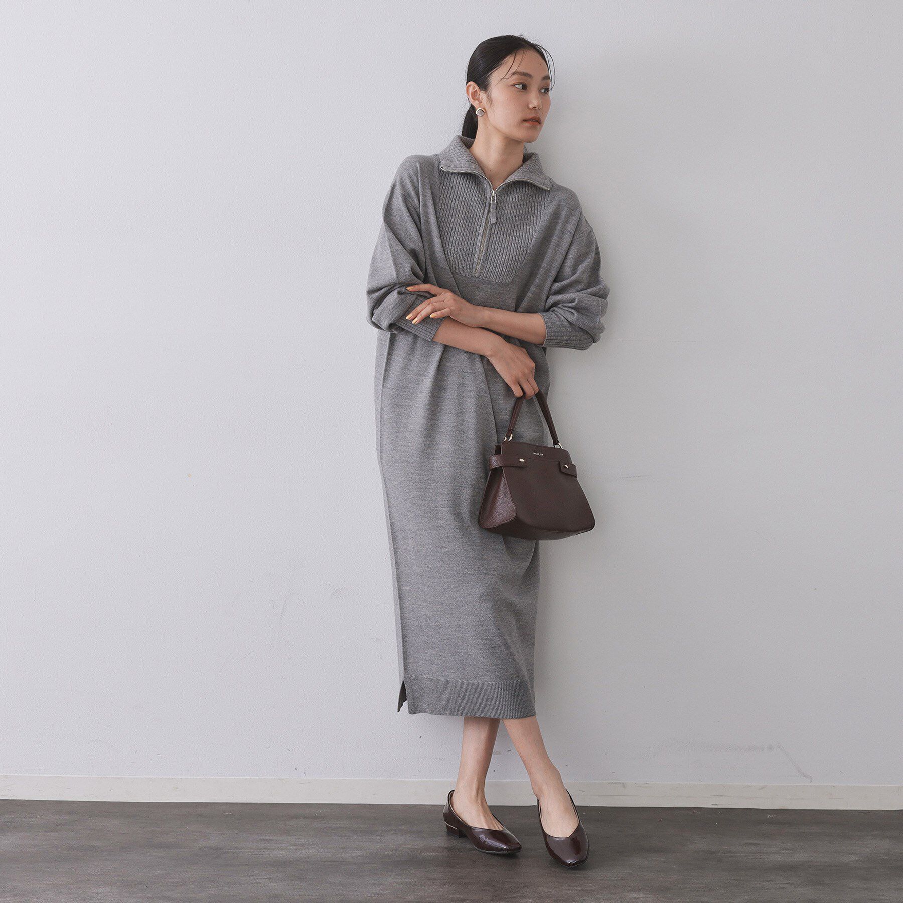 OPAQUE.CLIP「【抗菌防臭加工/生活防水】メタルパーツVフラットパンプス」|パンプス|