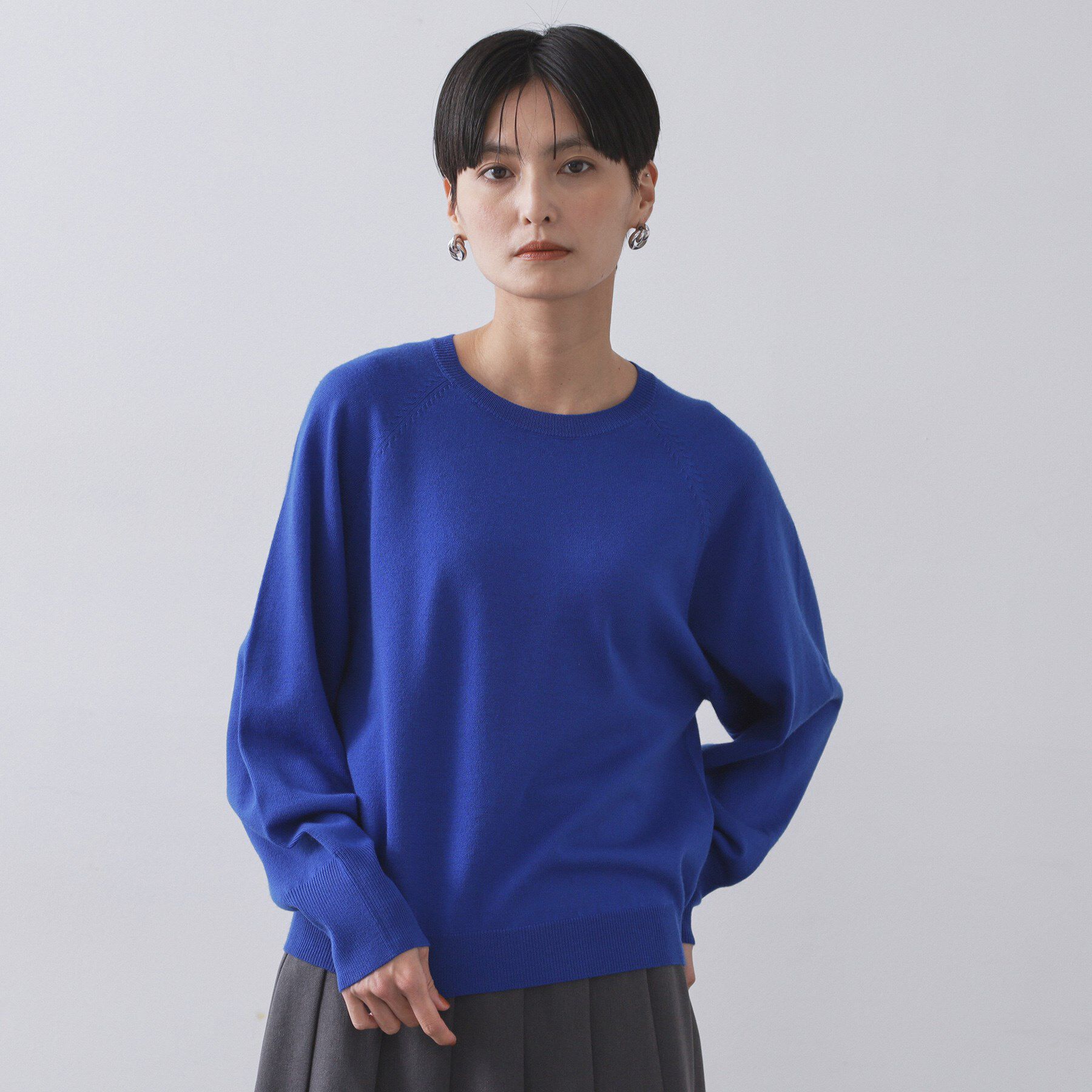 OPAQUE.CLIP「ラグランクルーネックニット/エクストラファインメリノウール【THEシリーズ/洗濯機OK】《6col/」|ニット・セーター|