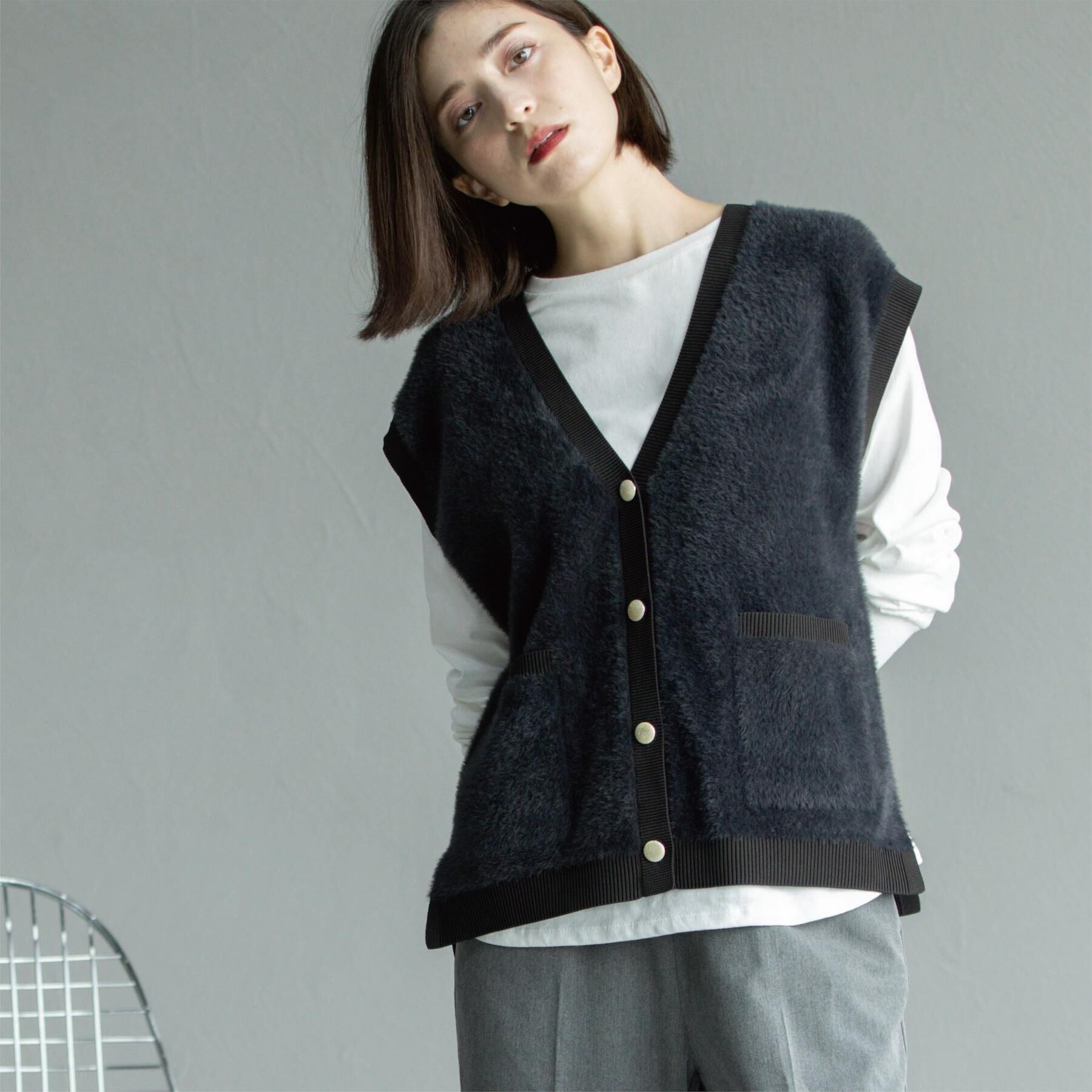 OPAQUE.CLIP「フェザーヤーンニットベスト【洗濯機OK/抗ピル】」|ニット・セーター|チャコールグレー(0