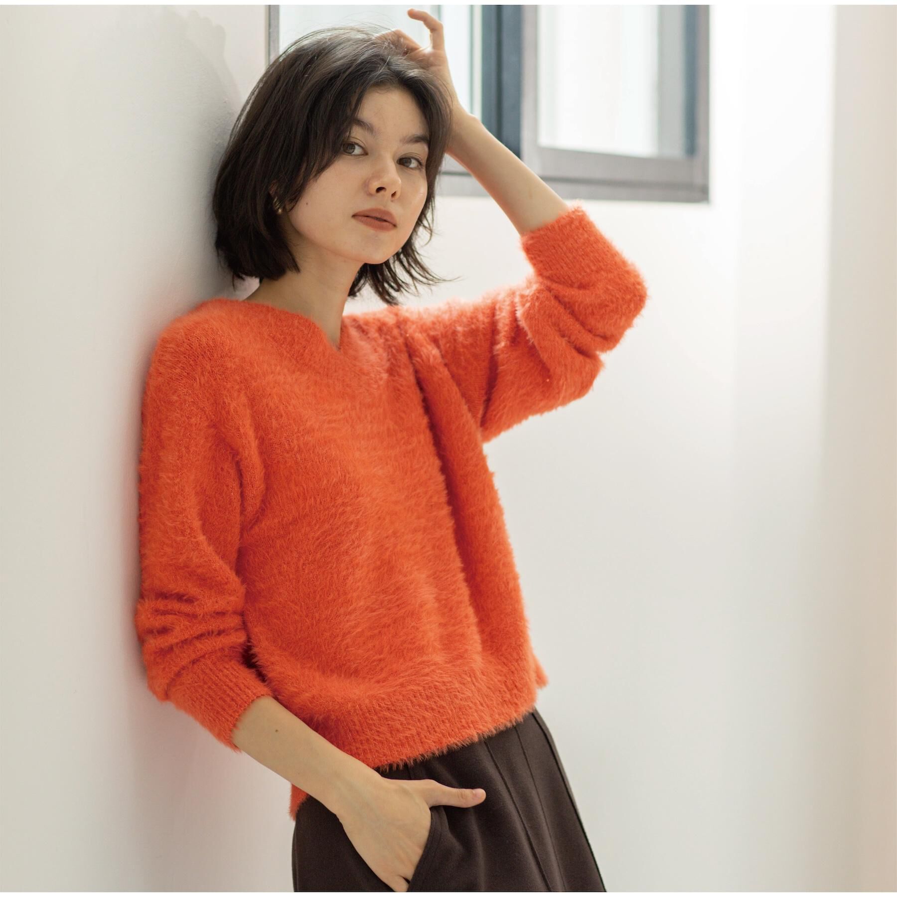 OPAQUE.CLIP「スパンコールフェザーVネックニット【洗濯機OK】」|ニット・セーター|