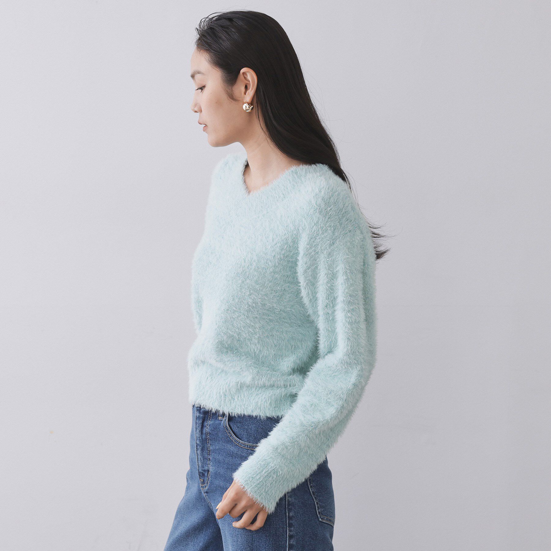 OPAQUE.CLIP「スパンコールフェザーVネックニット【洗濯機OK】」|ニット・セーター|