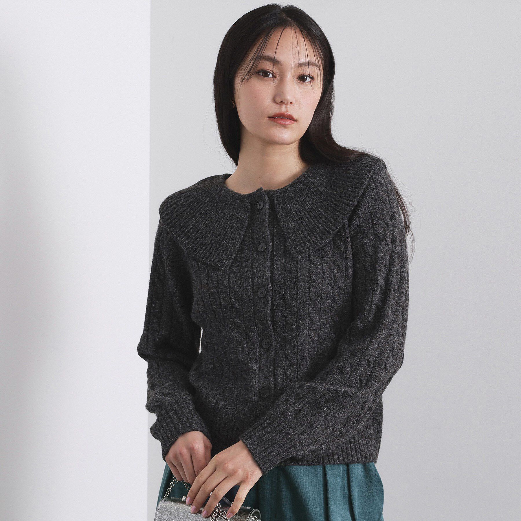 OPAQUE.CLIP「ビック襟ケーブルニット【洗濯機OK／抗ピル】」|ニット・セーター|チャコールグレー(0