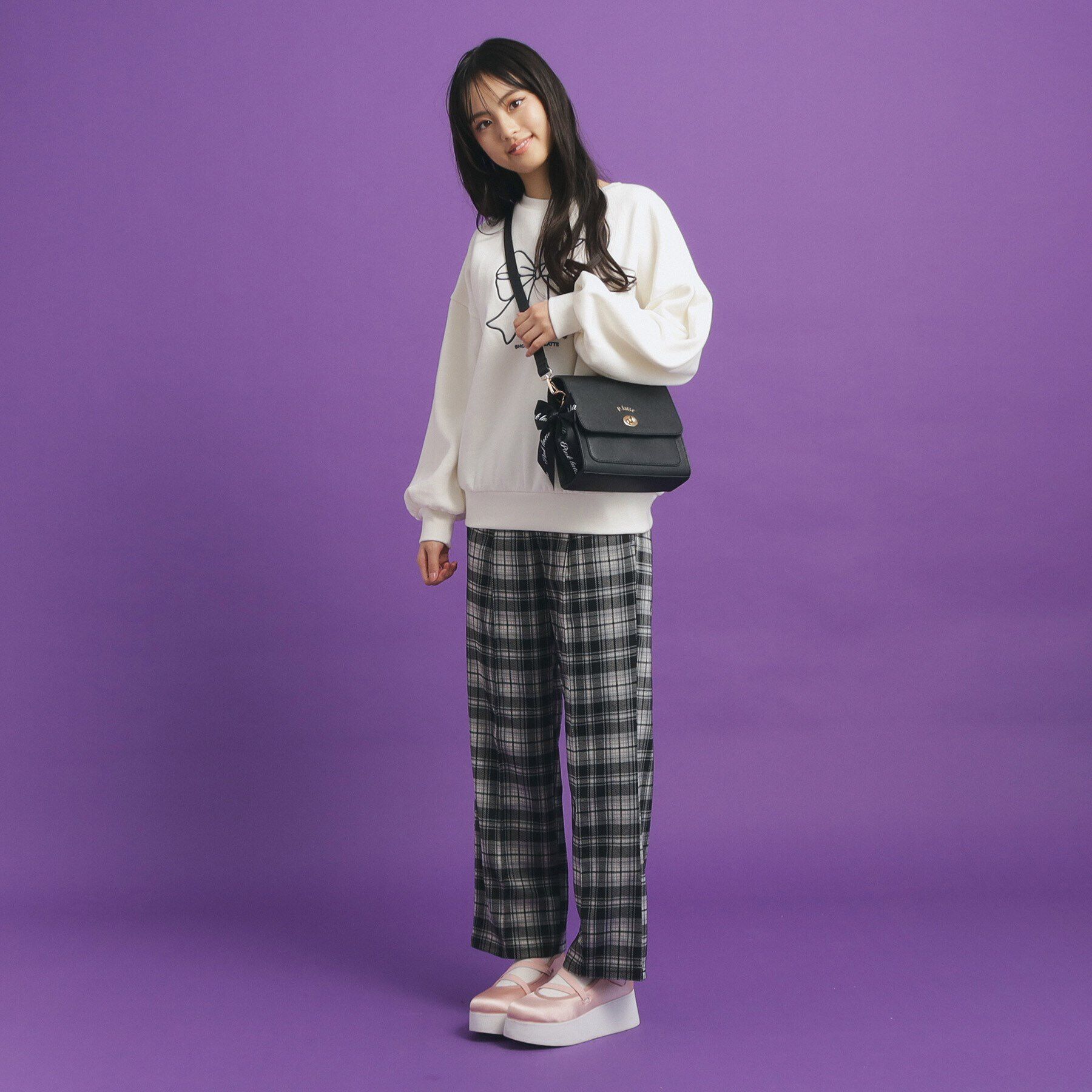 PINK-latte「リボンチャーム付きPUショルダー」|ショルダー・メッセンジャー|