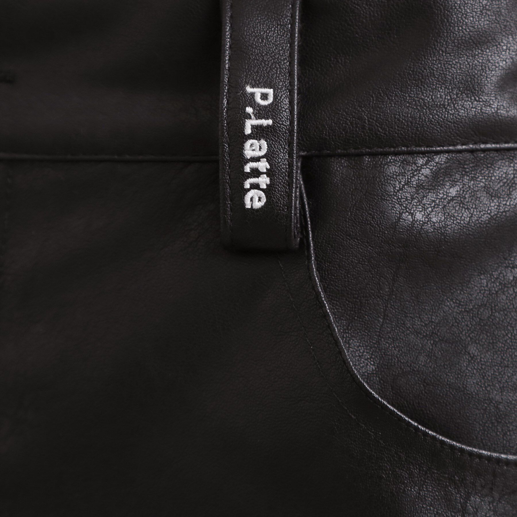 PINK-latte「合成皮革裾プリーツスカート」|スカート|