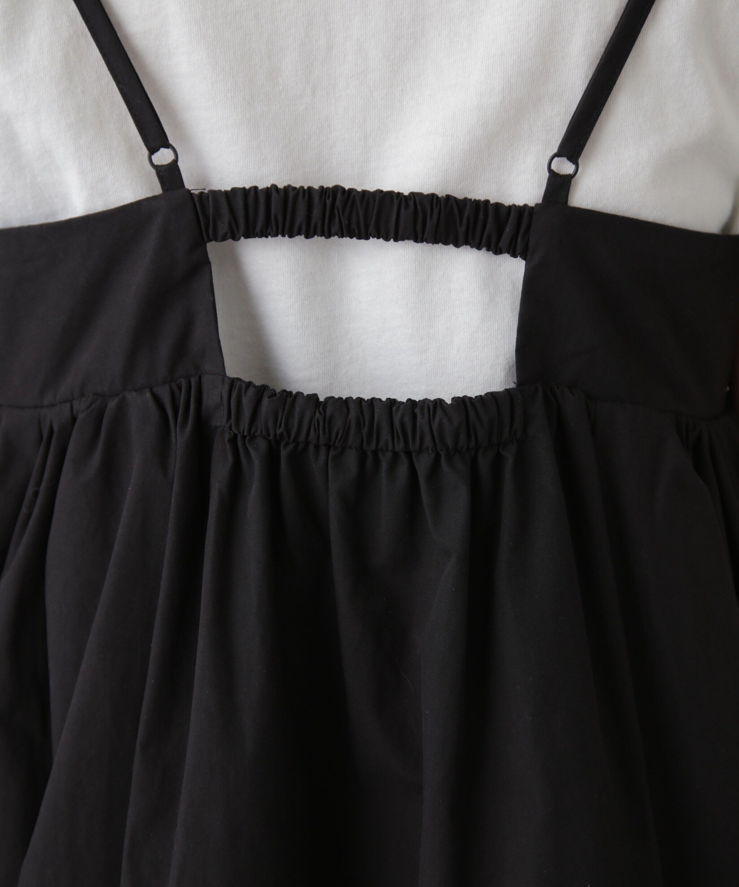  「コットンタックデザインミニキャミソールワンピース」|ワンピース|