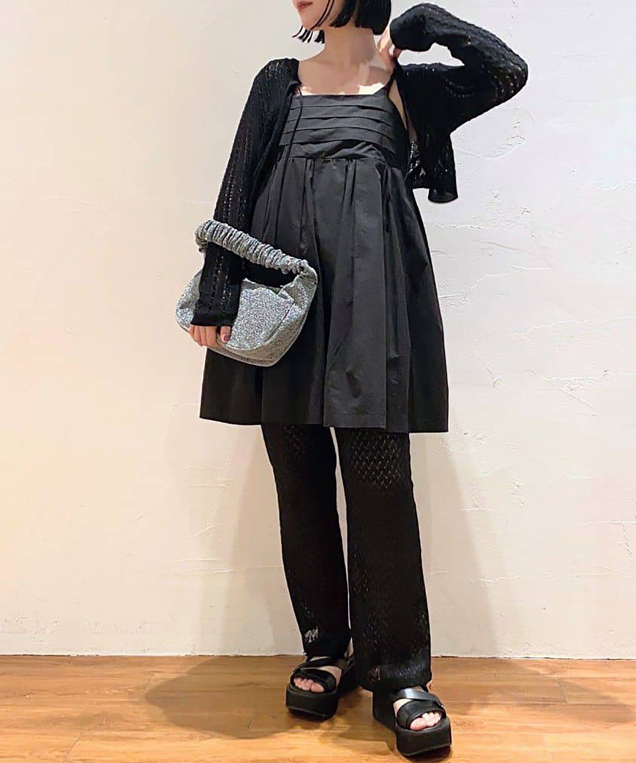  「コットンタックデザインミニキャミソールワンピース」|ワンピース|