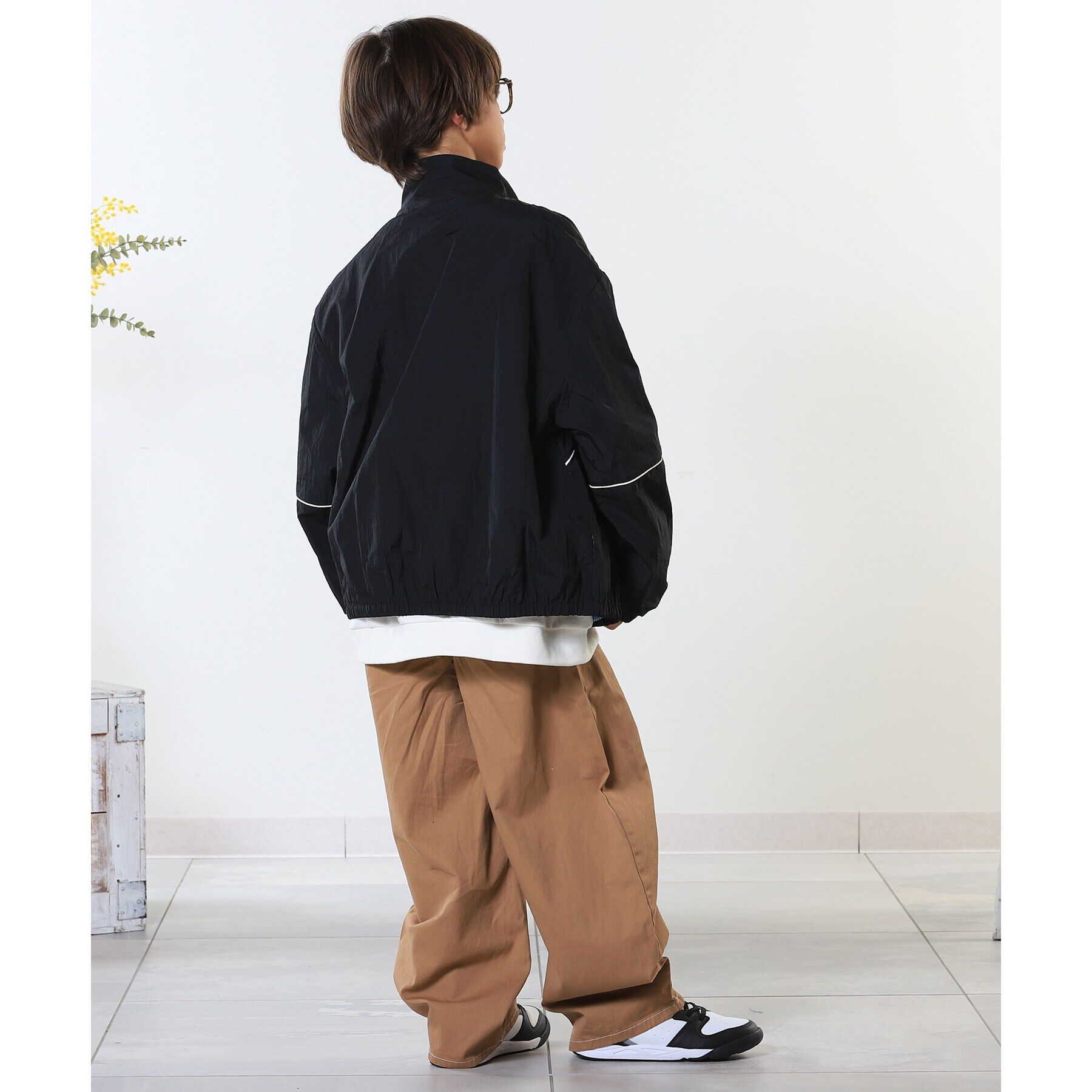 SHOO･LA･RUE「【100-150cm/洗える/男女兼用】スタンドカラー パイピングブルゾン」|ブルゾン・スタジャン|