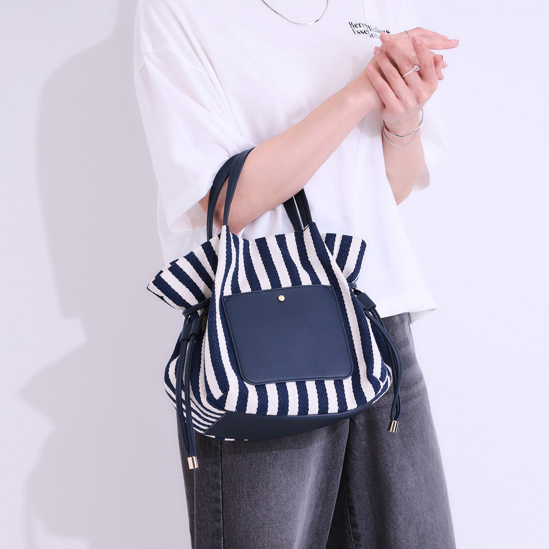 SHOO･LA･RUE「【2WAY】素材コンビトートバッグ」|トートバッグ|ネイビー(394)