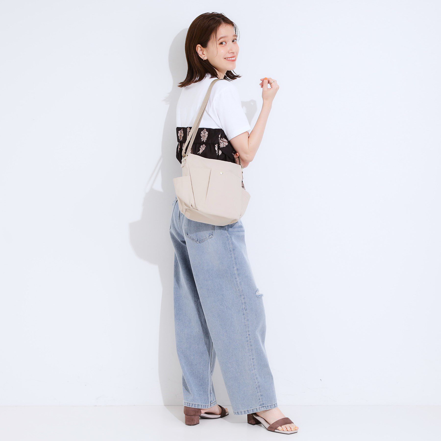 SHOO･LA･RUE「【撥水】フロントタック9ポケットショルダーバッグ」|ショルダー・メッセンジャー|