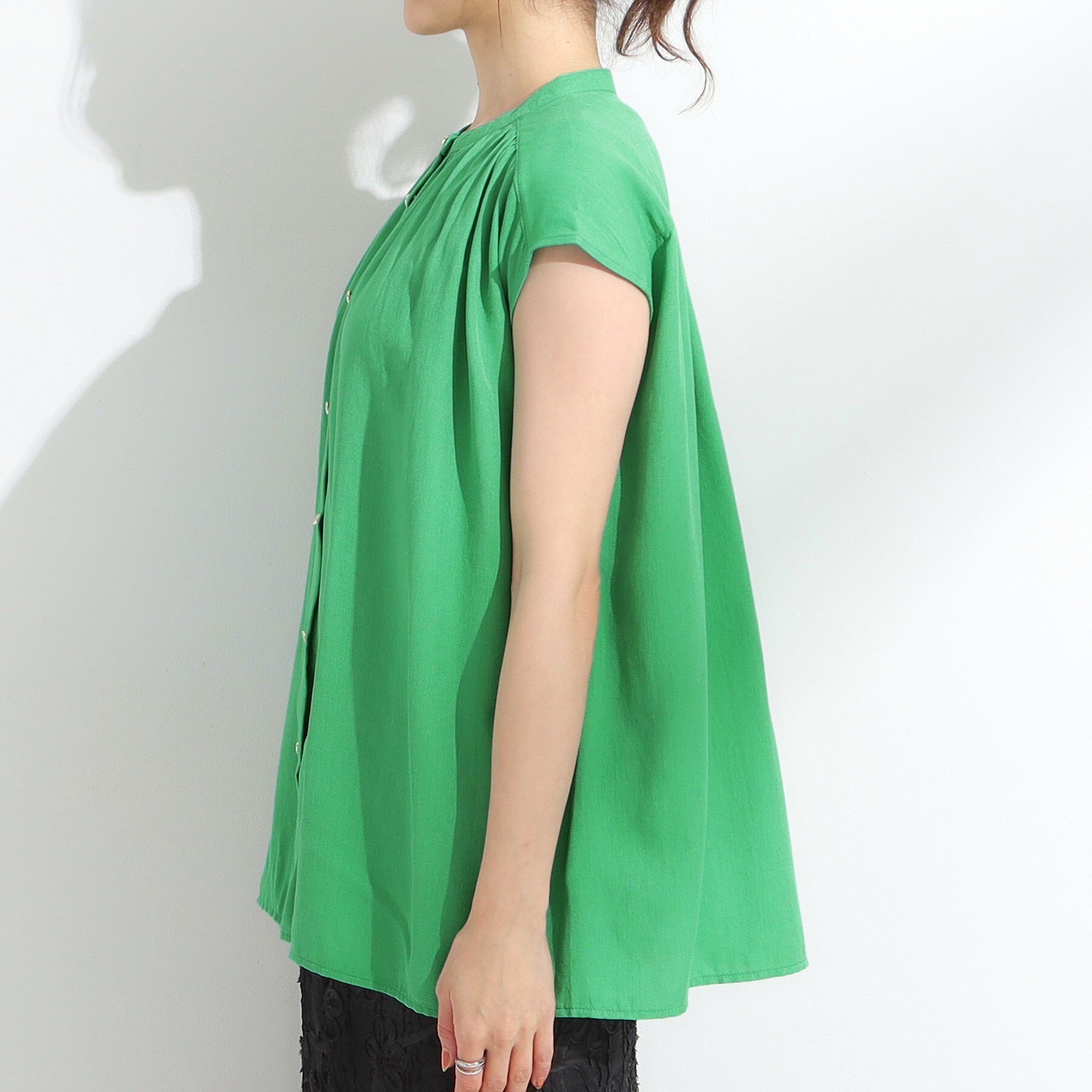 SHOO･LA･RUE「【S-LL/洗濯後しわになりにくい】上品にきれい見え スラブギャザーブラウス」|シャツ・ブラウス|