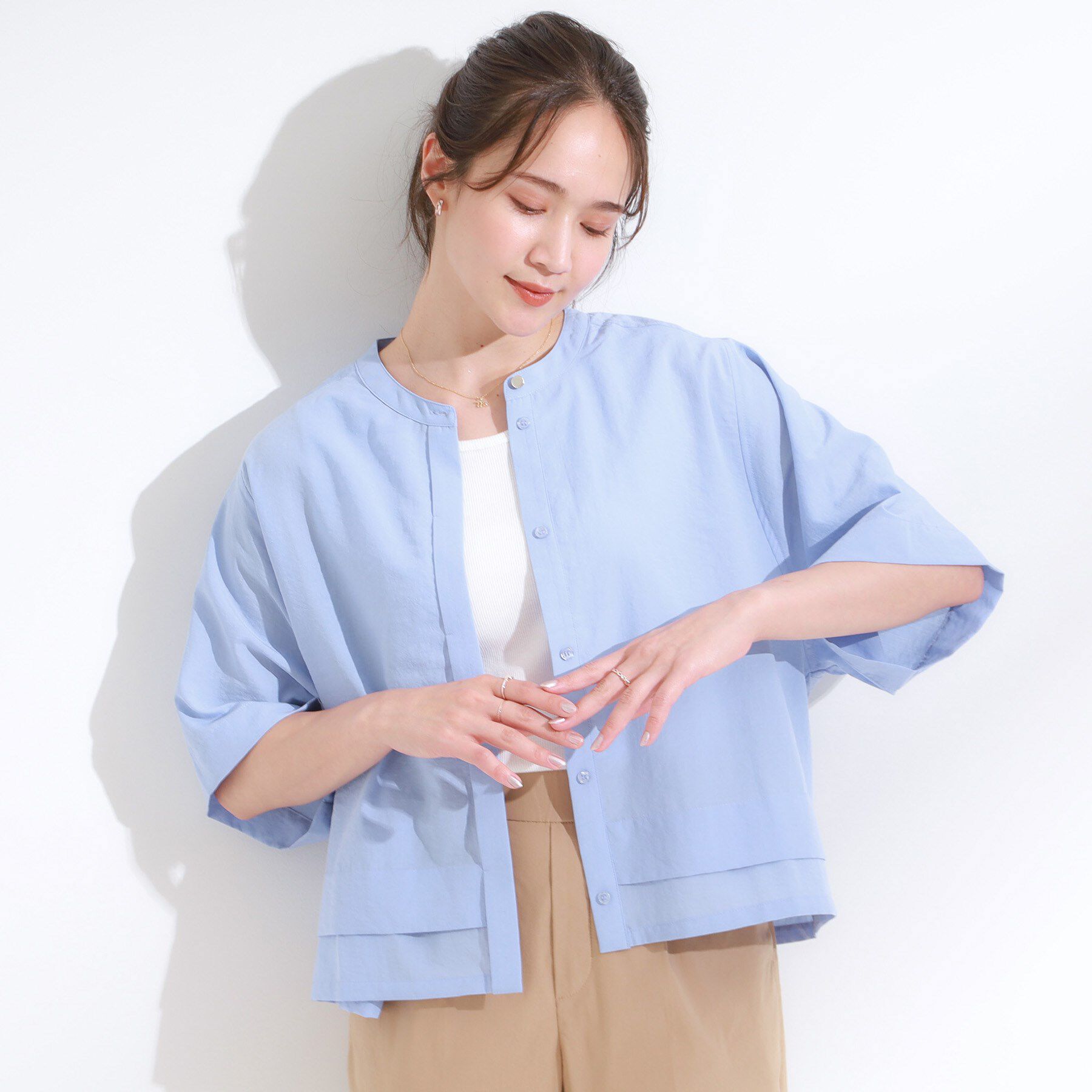 SHOO･LA･RUE「【洗濯後しわになりにくい/UV/吸水速乾】大人きれいな バンドカラーシャツ」|シャツ・ブラウス|