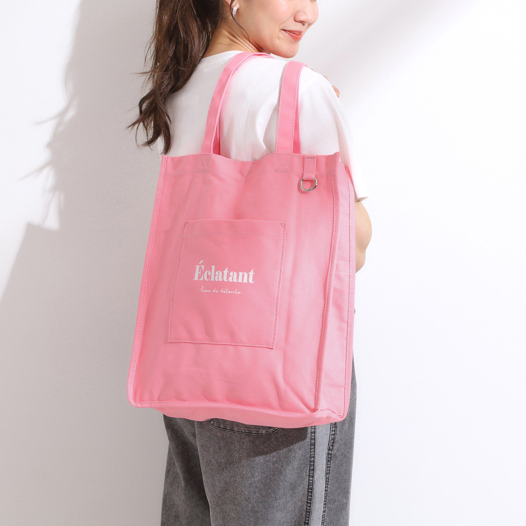 SHOO･LA･RUE「【ラッキーカラー/推し活にも】うちわも入るキャンバストートバッグ」|トートバッグ|