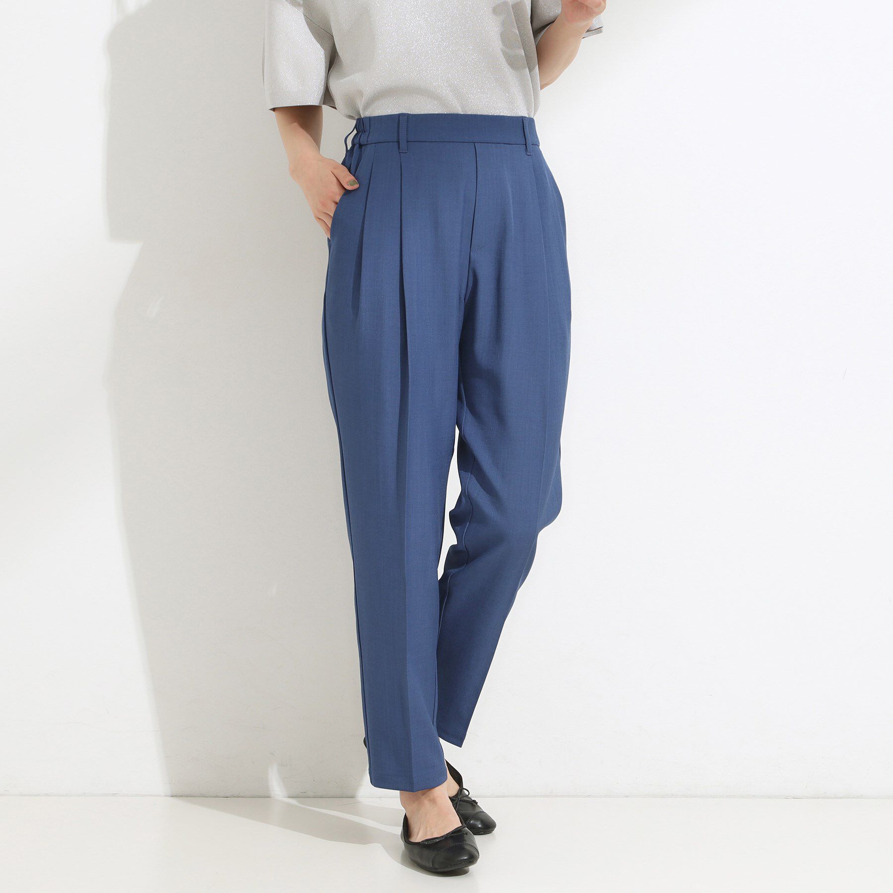 SHOO･LA･RUE「【洗濯機可】きれいめにもカジュアルにも 麻調テーパードパンツ」|その他|ブルー(093)