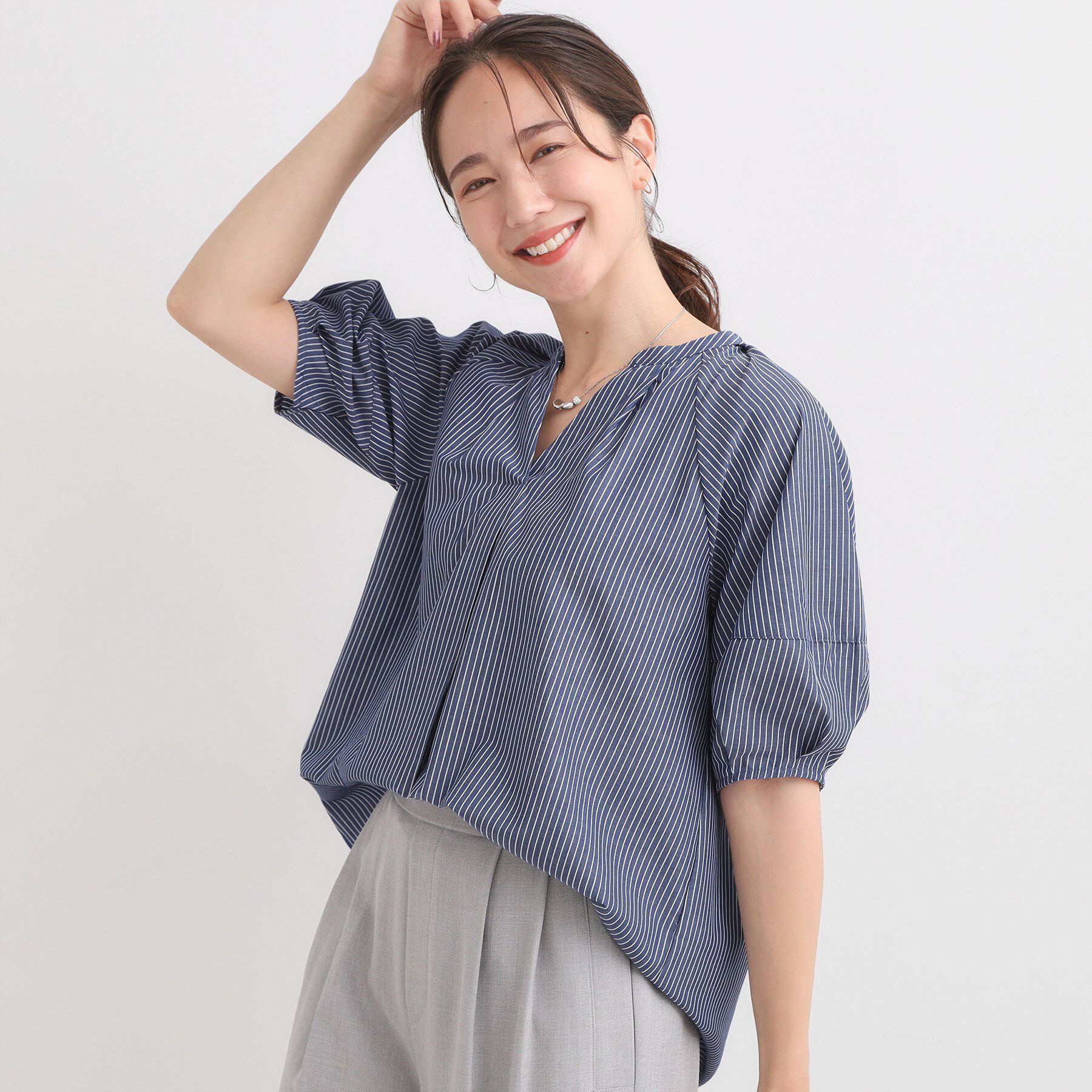 SHOO･LA･RUE「【S-LL/洗濯後しわになりにくい】ランタン5分袖 スキッパーブラウス」|シャツ・ブラウス|ブルー(393)