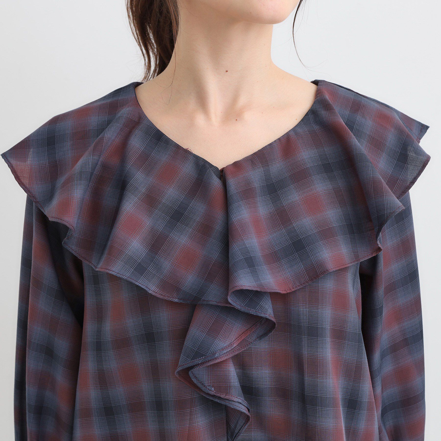 SHOO･LA･RUE「【S-LL】きれいめカジュアルに チェック柄フリルブラウス」|シャツ・ブラウス|