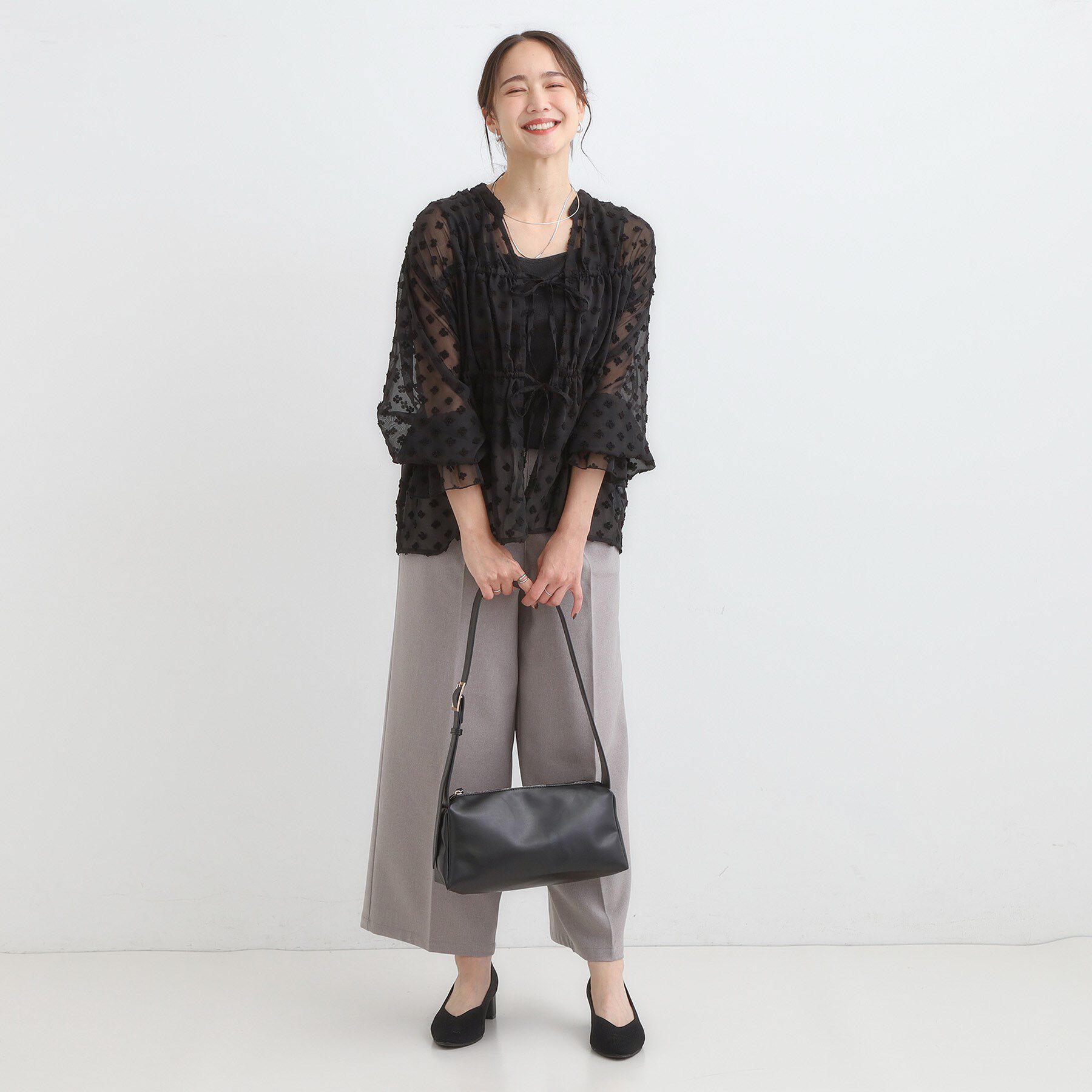 SHOO･LA･RUE「華やかにさをプラスする シアードビー シャーリングブラウス」|シャツ・ブラウス|