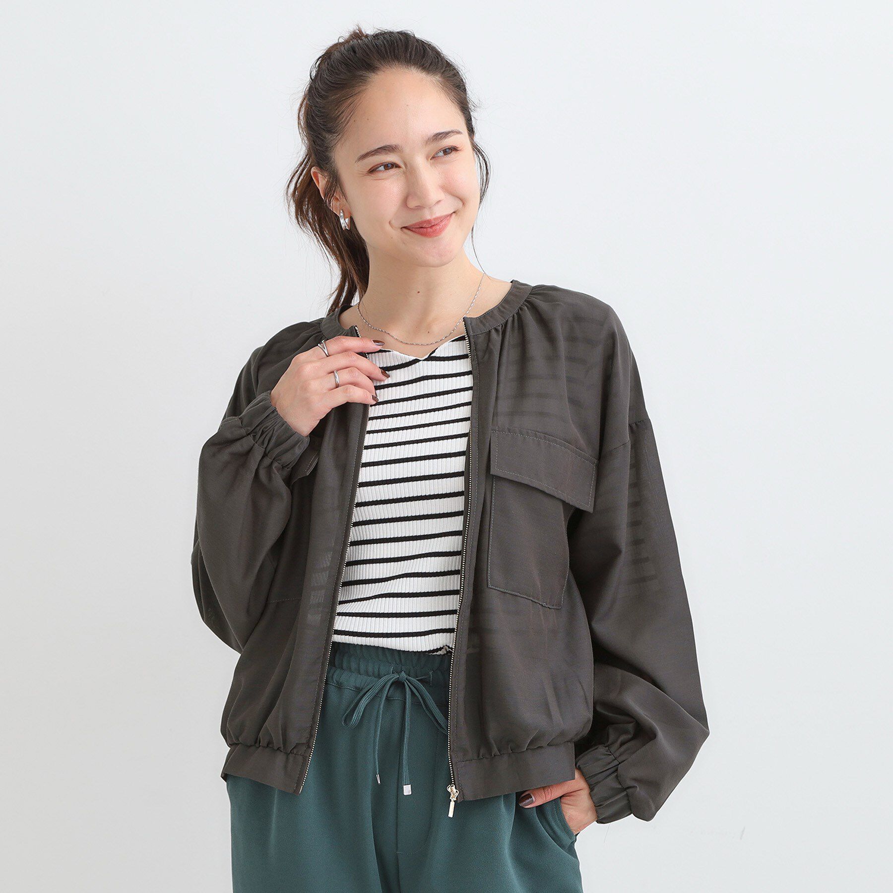 SHOO･LA･RUE「【S-LL】寒暖差のある時期に 大人上品なシアーブルゾン」|ブルゾン・スタジャン|