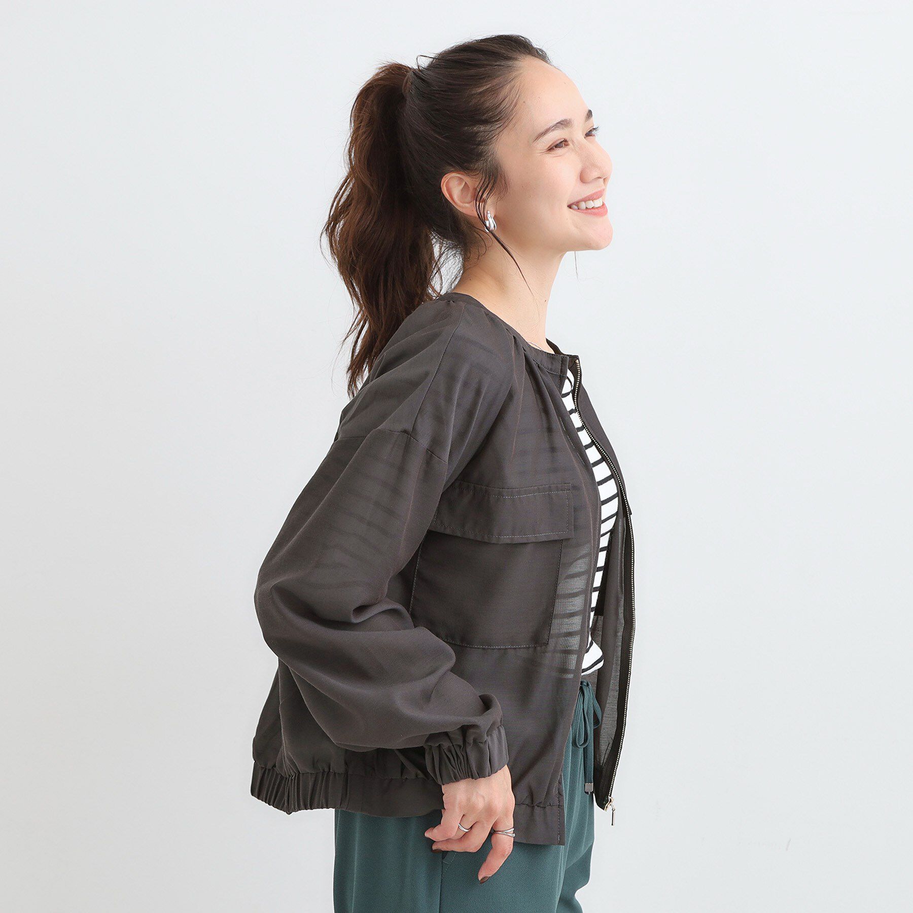 SHOO･LA･RUE「【S-LL】寒暖差のある時期に 大人上品なシアーブルゾン」|ブルゾン・スタジャン|