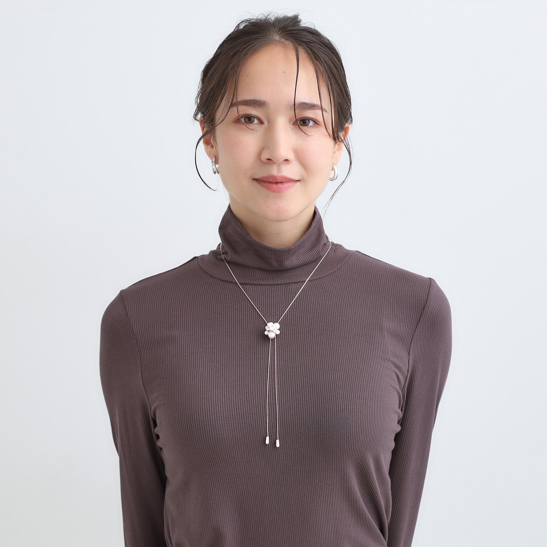 SHOO･LA･RUE「パール調ループタイネックレス」|ネックレス|